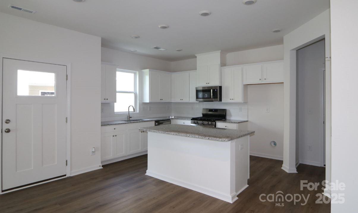 Property image 2 at 1922 Highland Park Drive, Charlotte, NC 28269