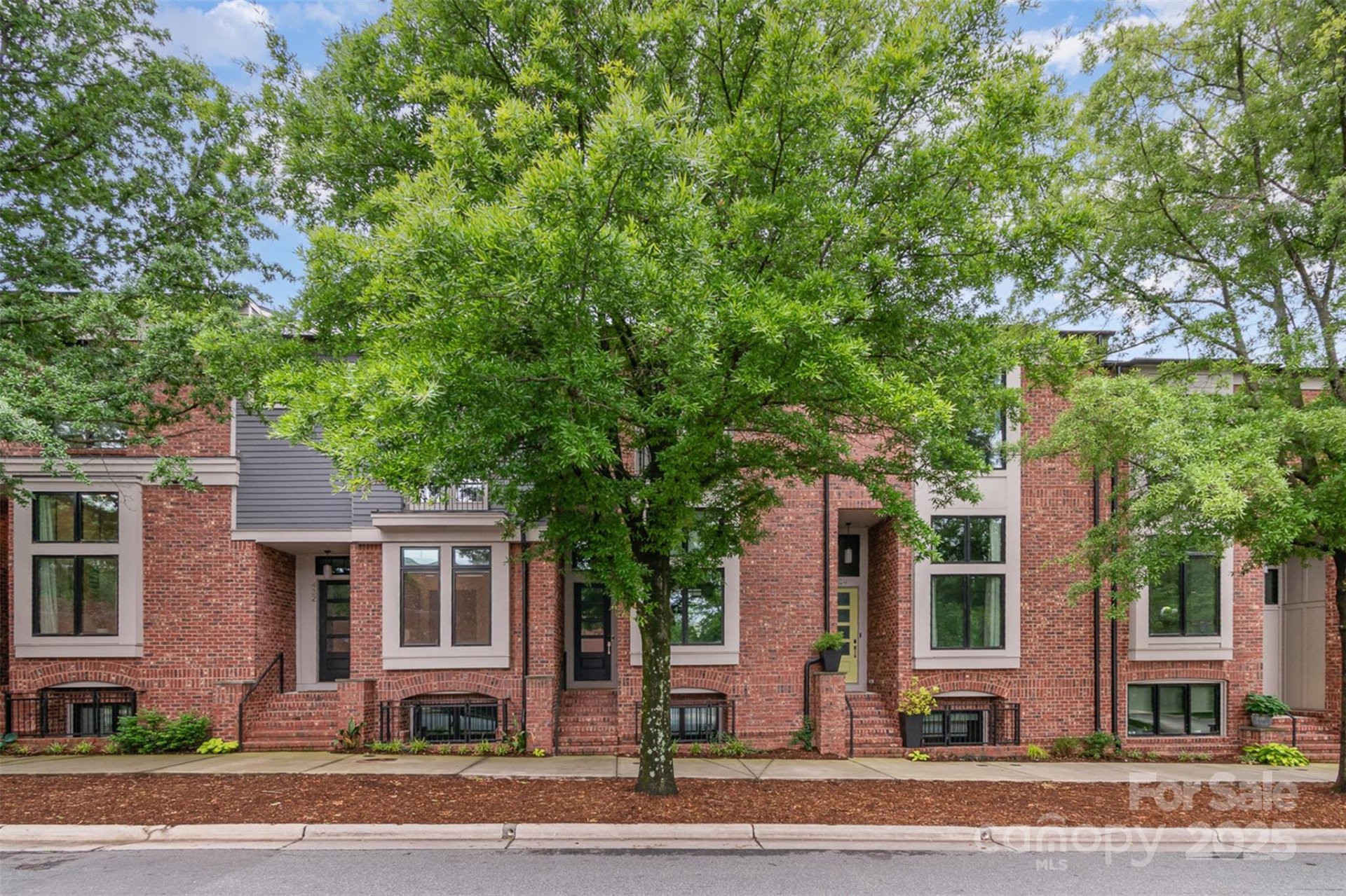 Property image 3 at 428 E 33rd Street, Charlotte, NC 28205