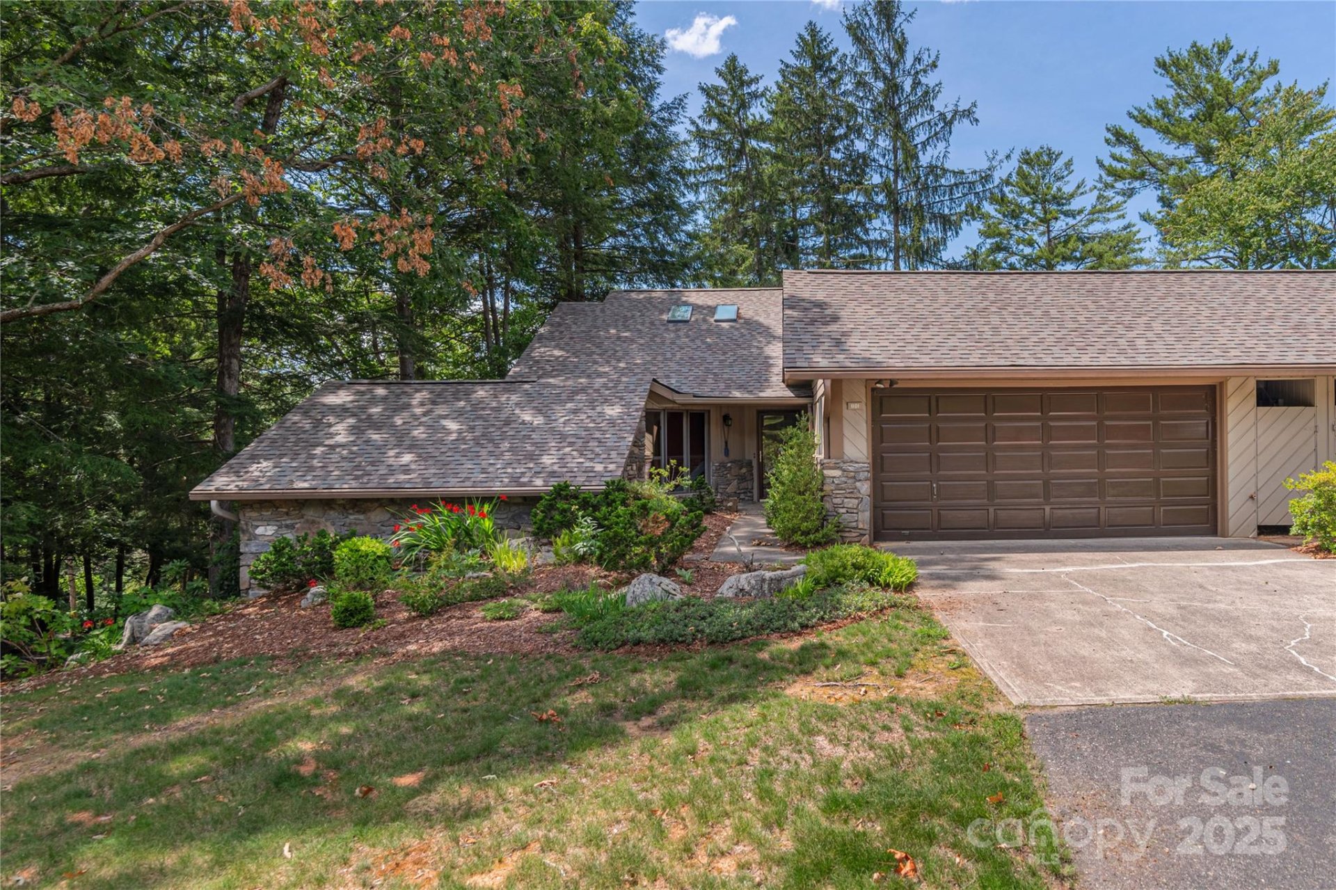Property image 2 at 1101 Timber Trail, Asheville, NC 28804