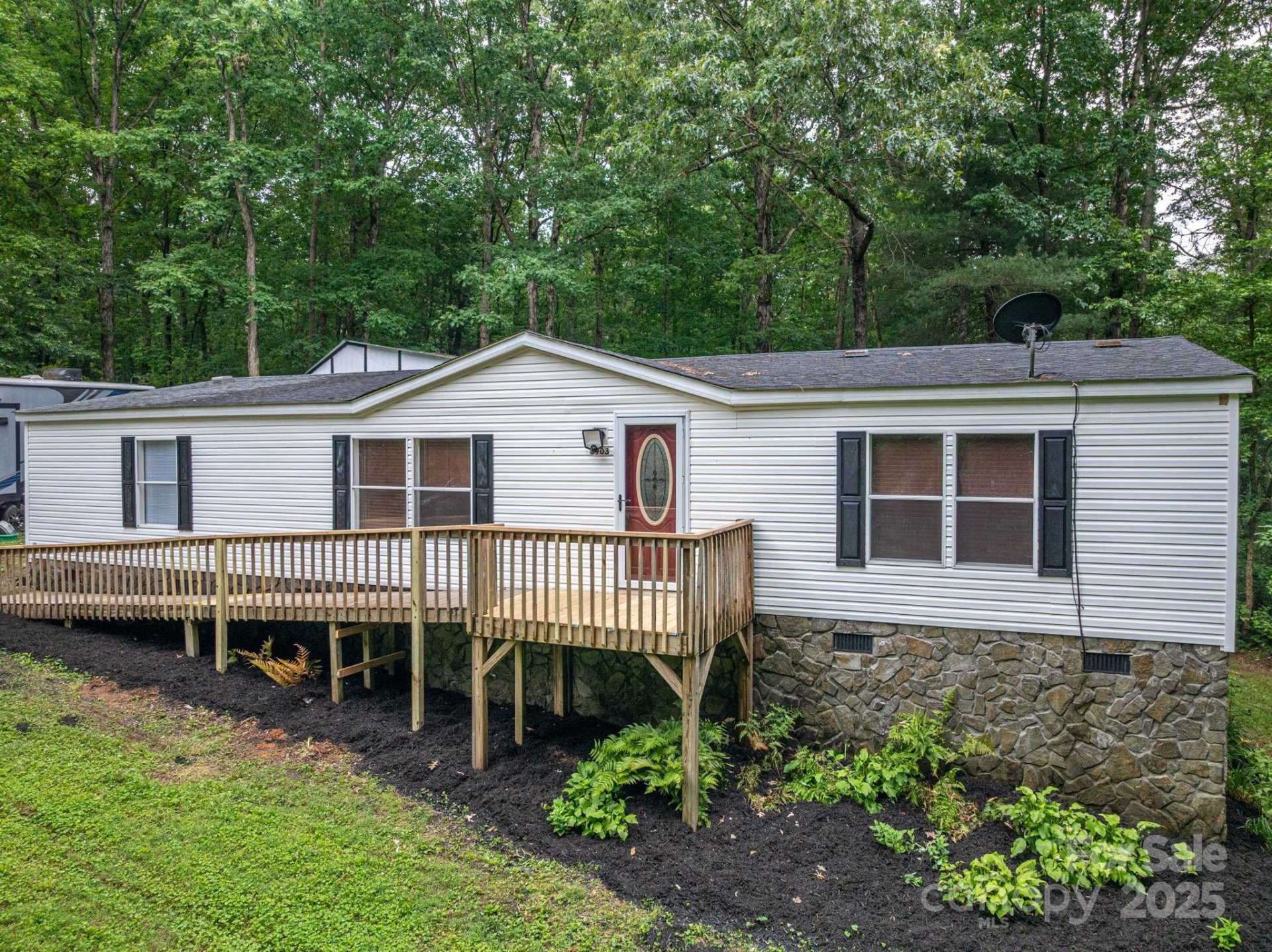 Property image 1 at 6903 Knottywood Lane, Vale, NC 28168