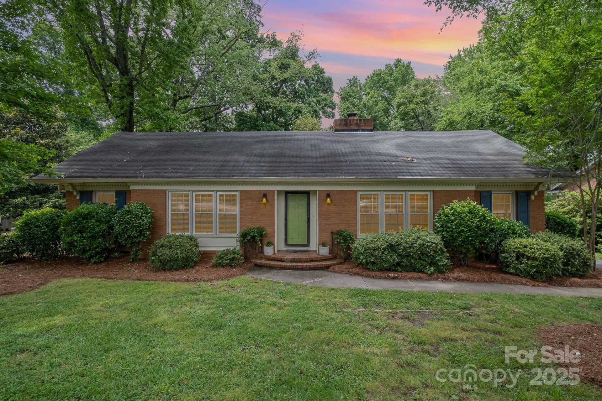 5926 Sharon Road