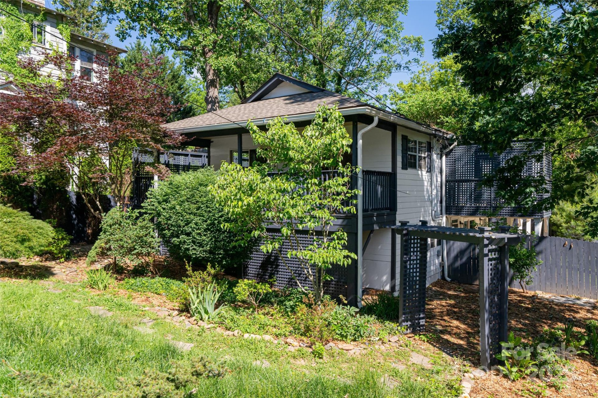 Property image 2 at 110 Annandale Avenue, Asheville, NC 28801