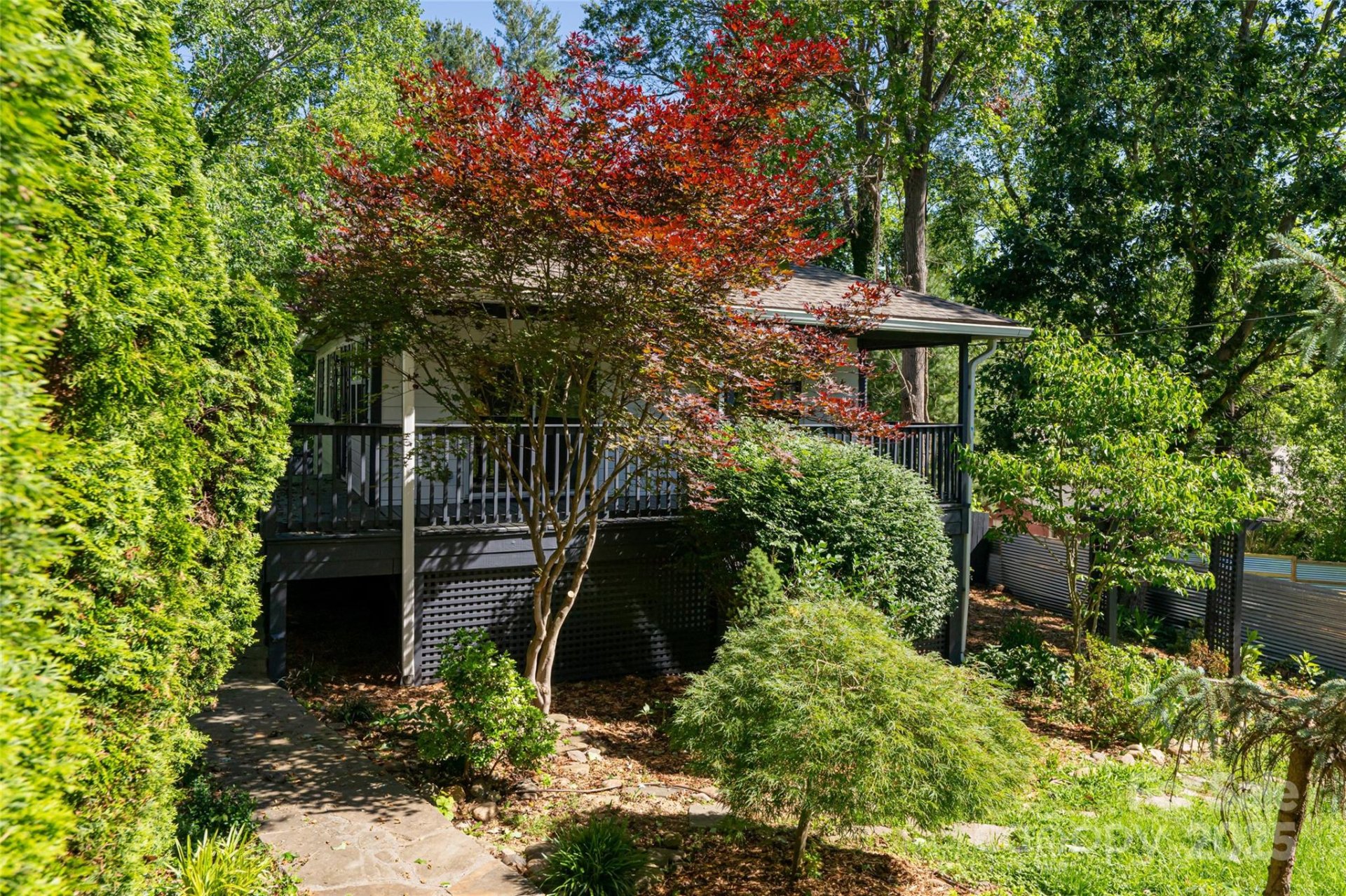 Property image 3 at 110 Annandale Avenue, Asheville, NC 28801