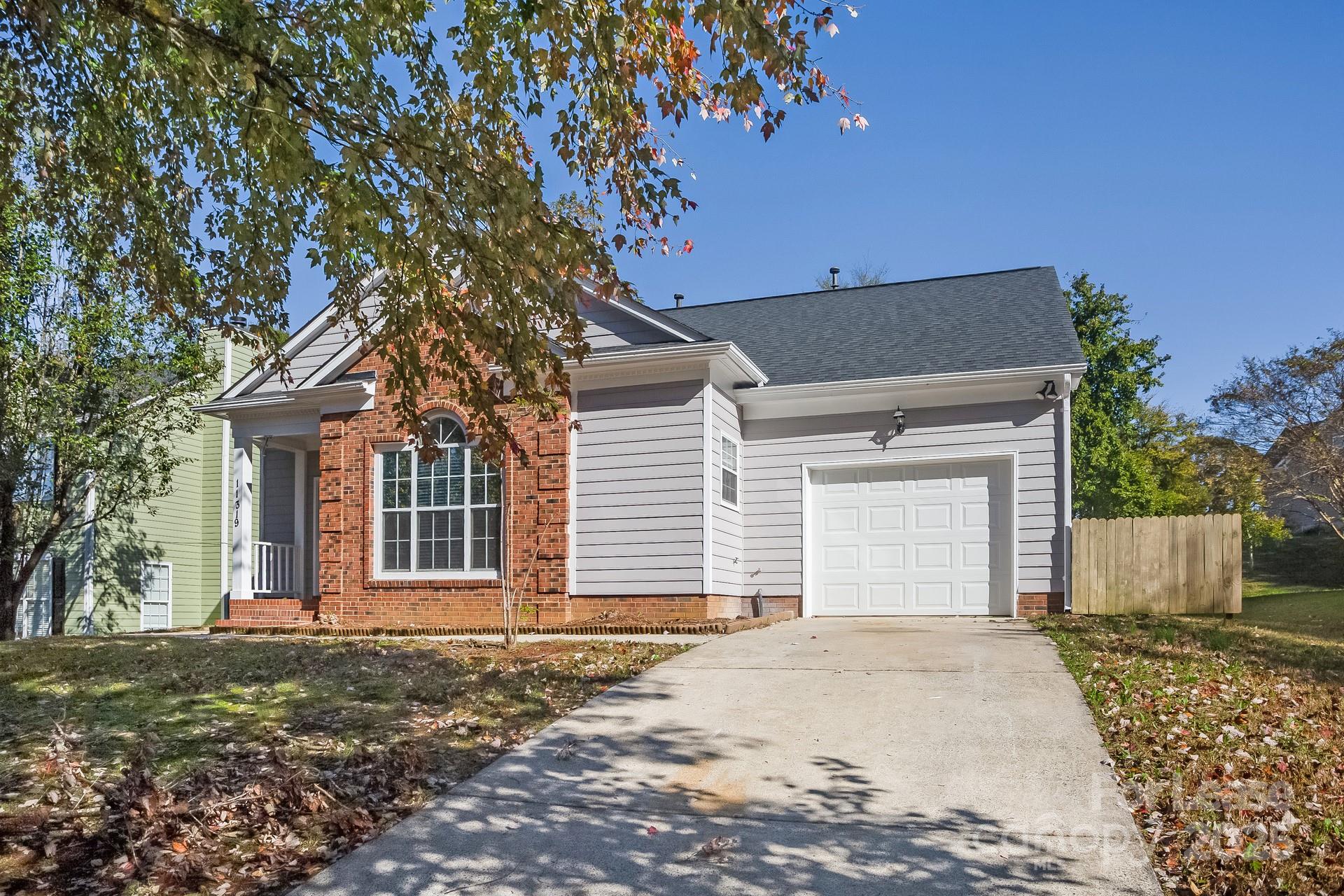 Property image 3 at 11319 Clayford Ridge, Charlotte, NC 28215
