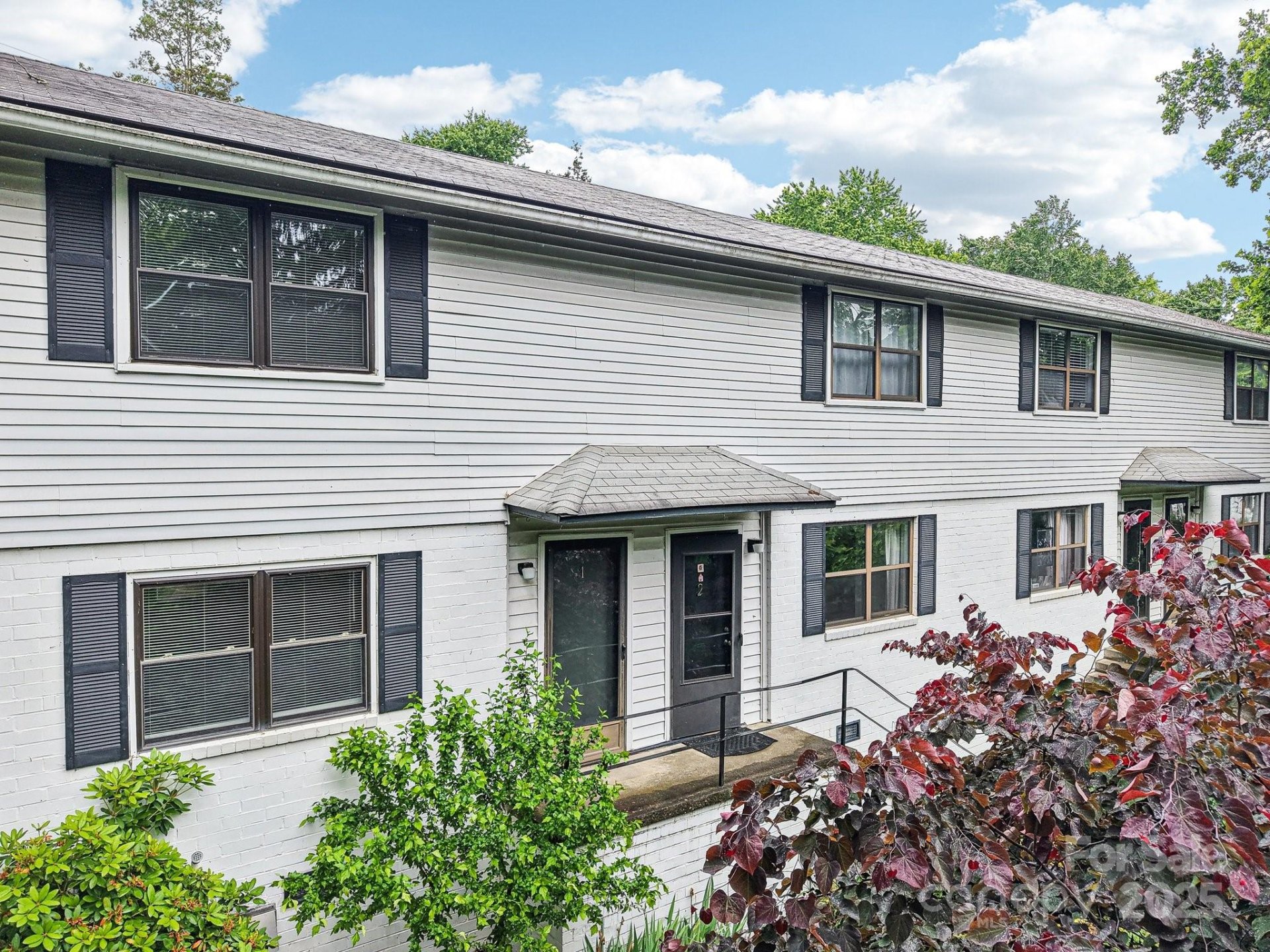 Beverly Condos, Asheville Community