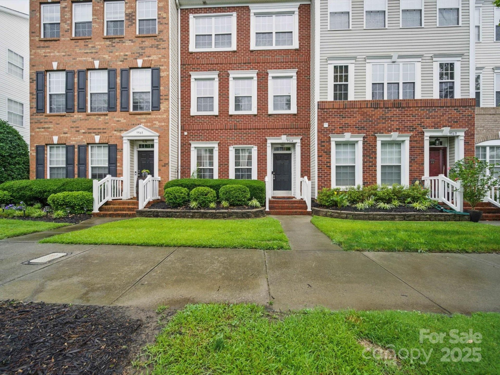 Arysley Townhomes, Charlotte Community