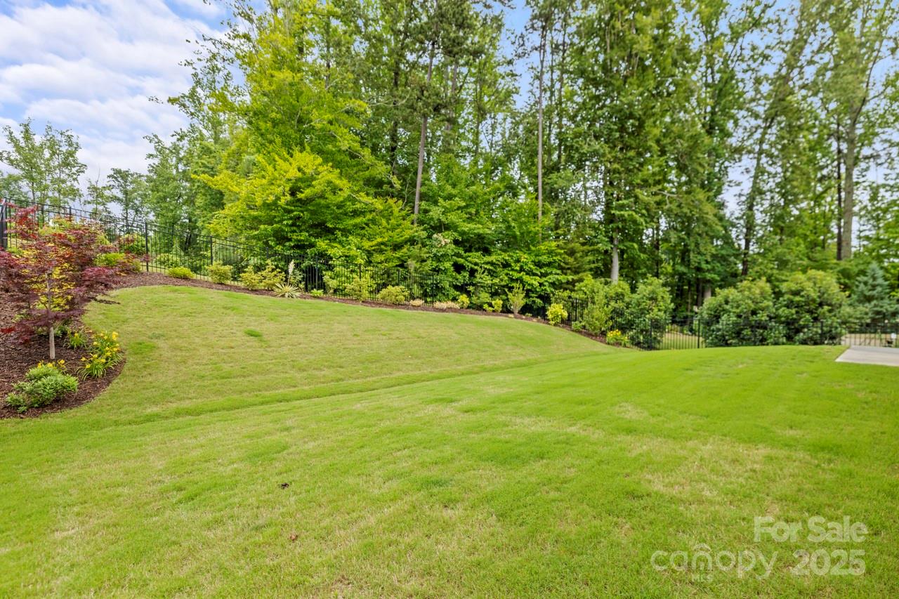Property image 2 at 219 Broadleaf Drive, Denver, NC 28037