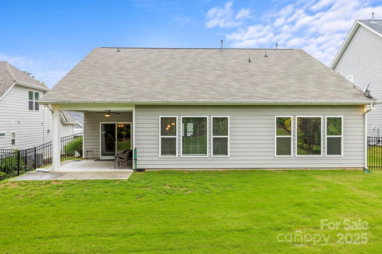 Property image 3 at 219 Broadleaf Drive, Denver, NC 28037