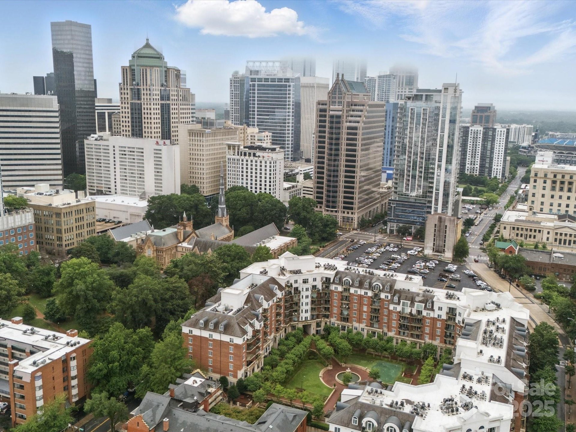 Property image 1 at 300 W 5th Street, Charlotte, NC 28202