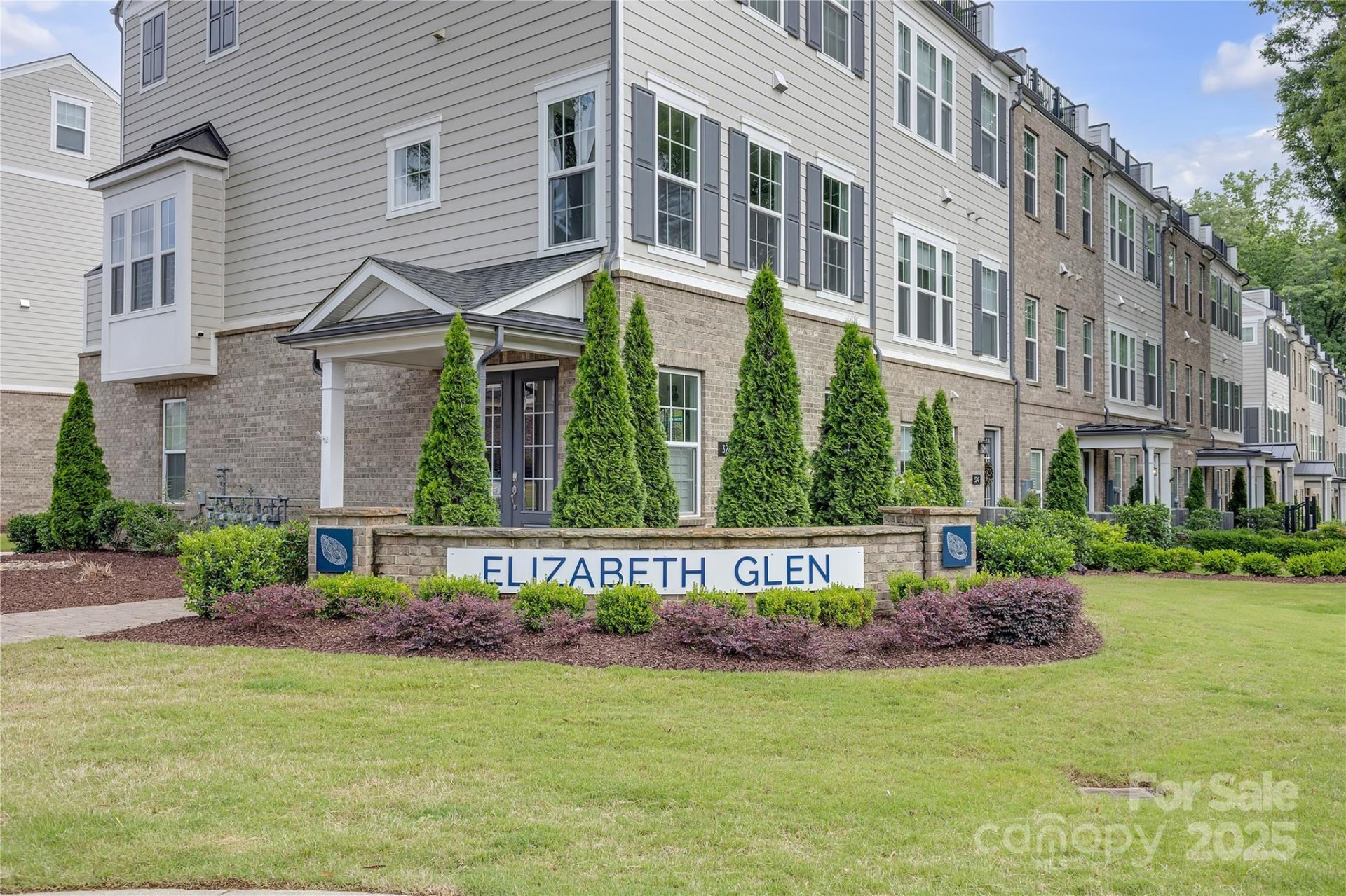 Property image 3 at 5060 Harrowsmith Lane, Charlotte, NC 28204