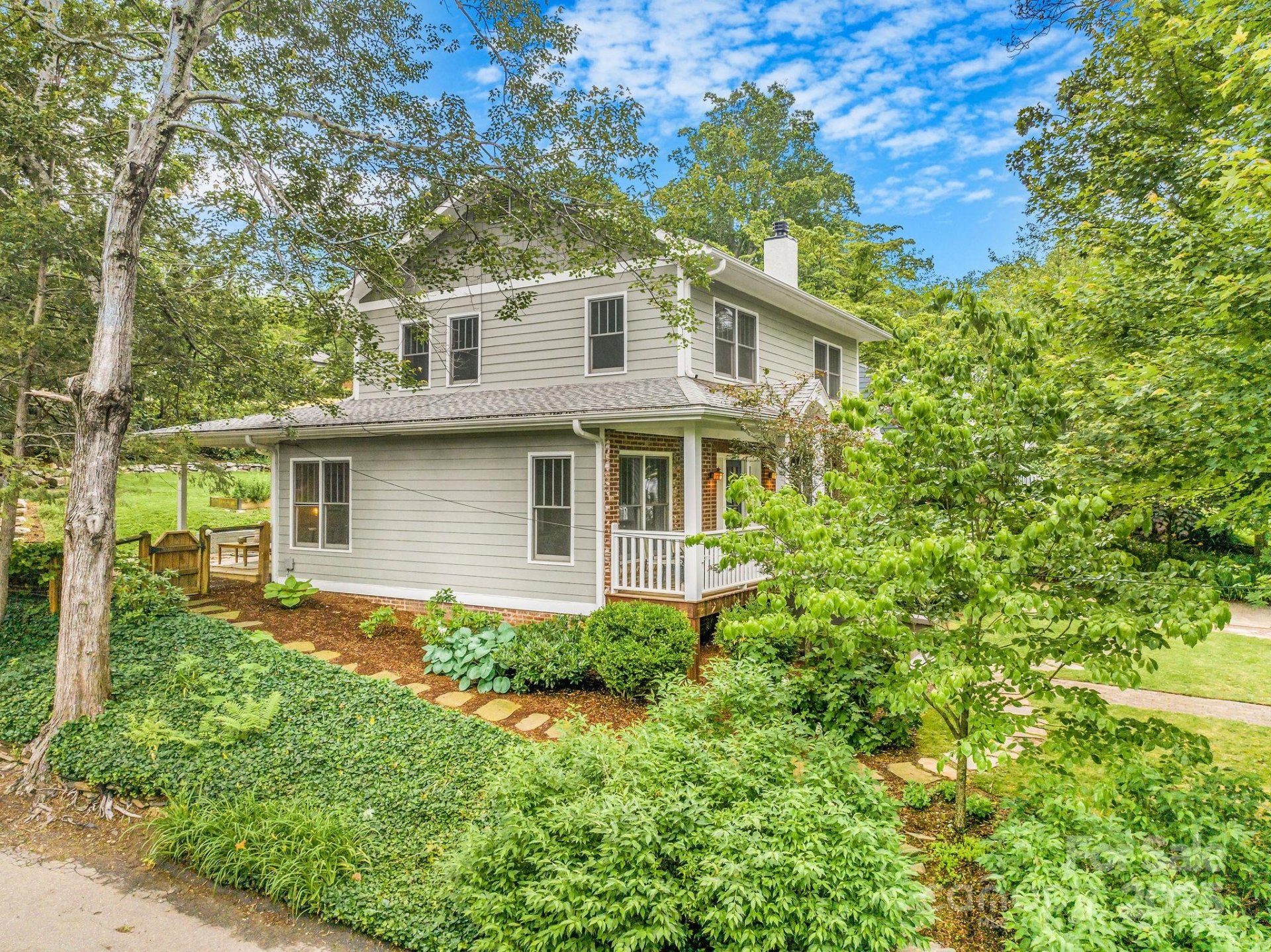 Property image 2 at 24 Warwick Road, Asheville, NC 28803
