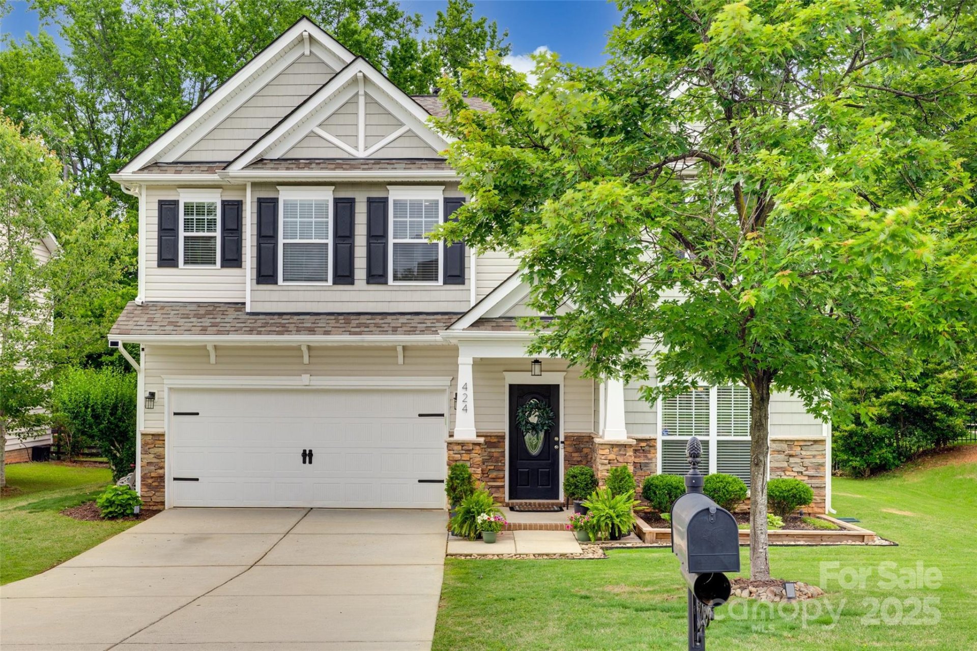 424 Castlebury Court