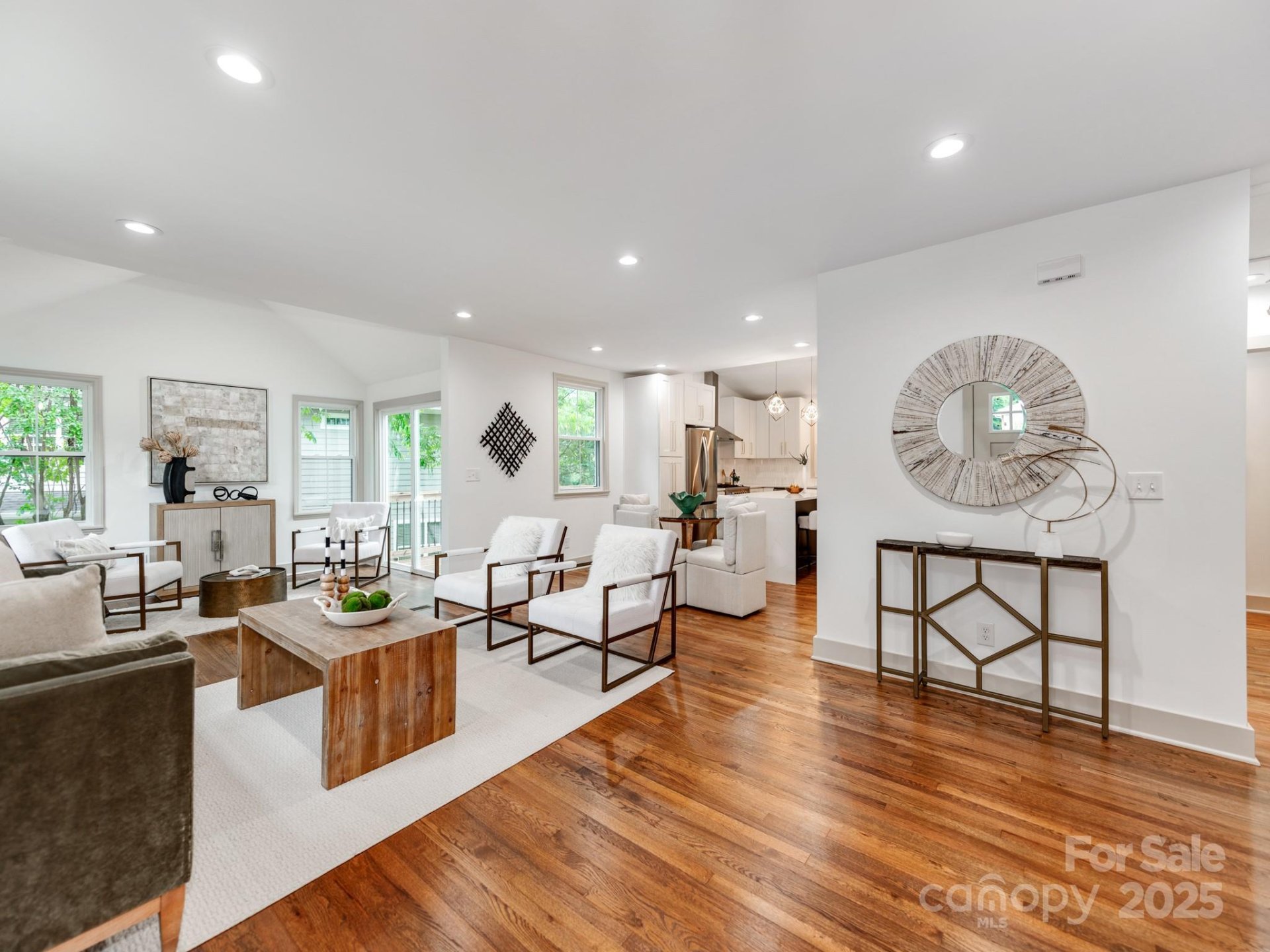 2114 Thurmond Place