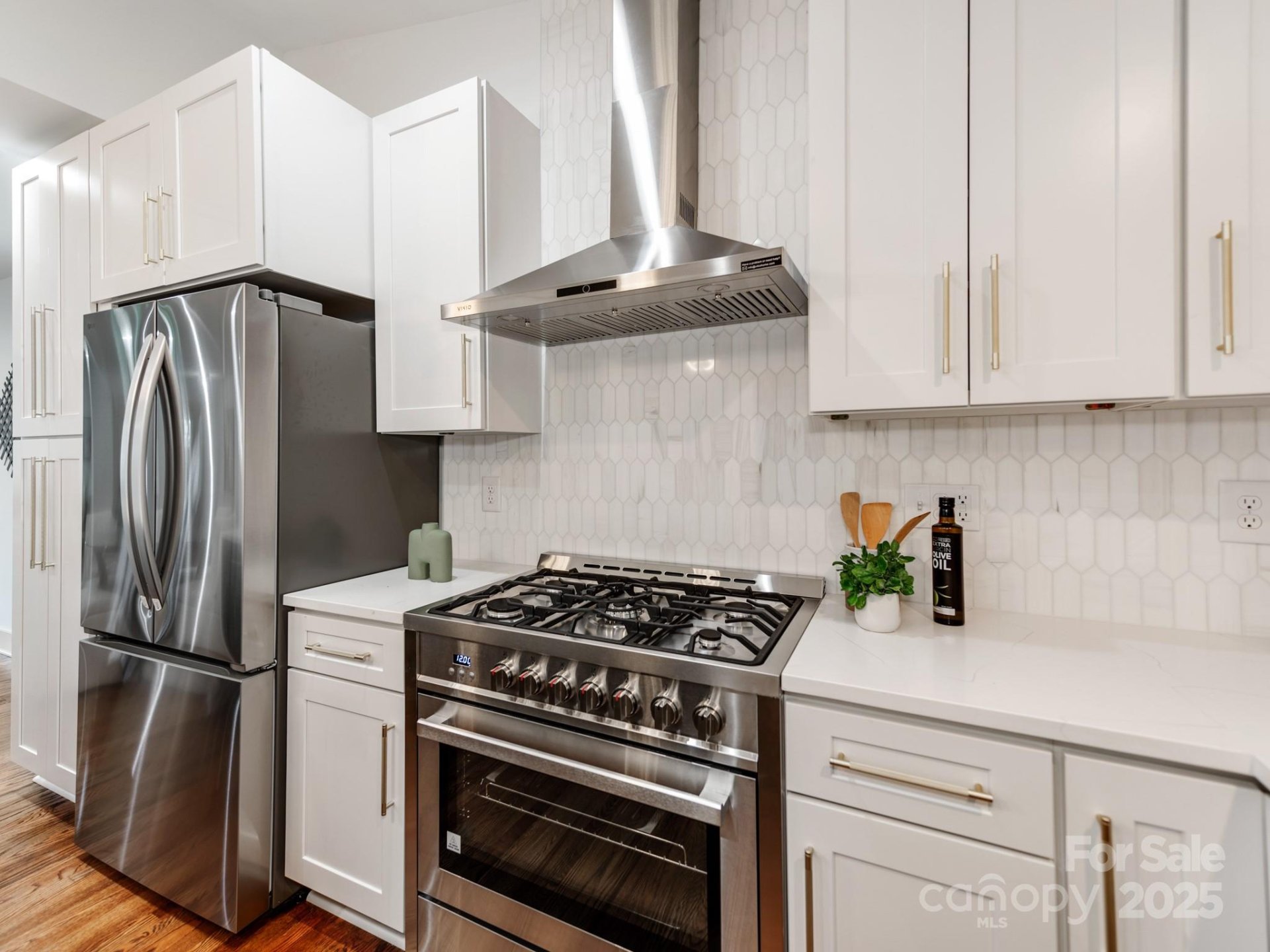 Property image 4 at 2114 Thurmond Place, Charlotte, NC 28205