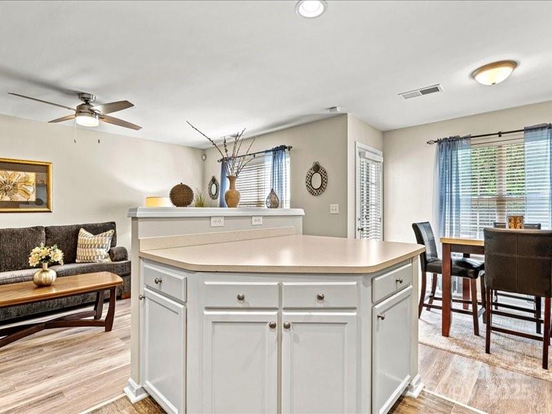 Property image 5 at 10063 Reindeer Way Lane, Charlotte, NC 28216