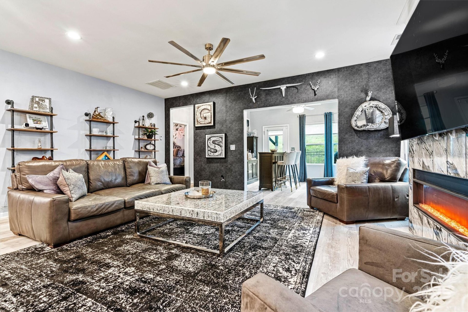 Property image 2 at 7809 Creek Park Drive, Denver, NC 28037