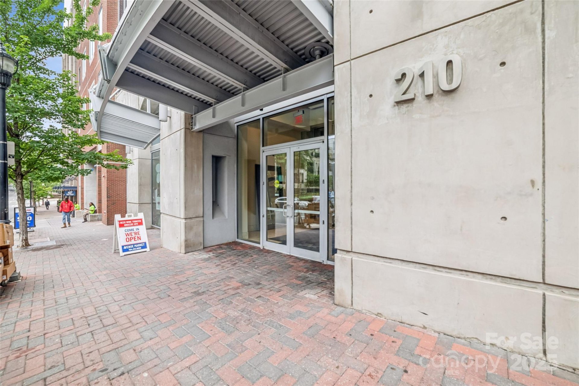 Property image 3 at 210 N Church Street, Charlotte, NC 28202