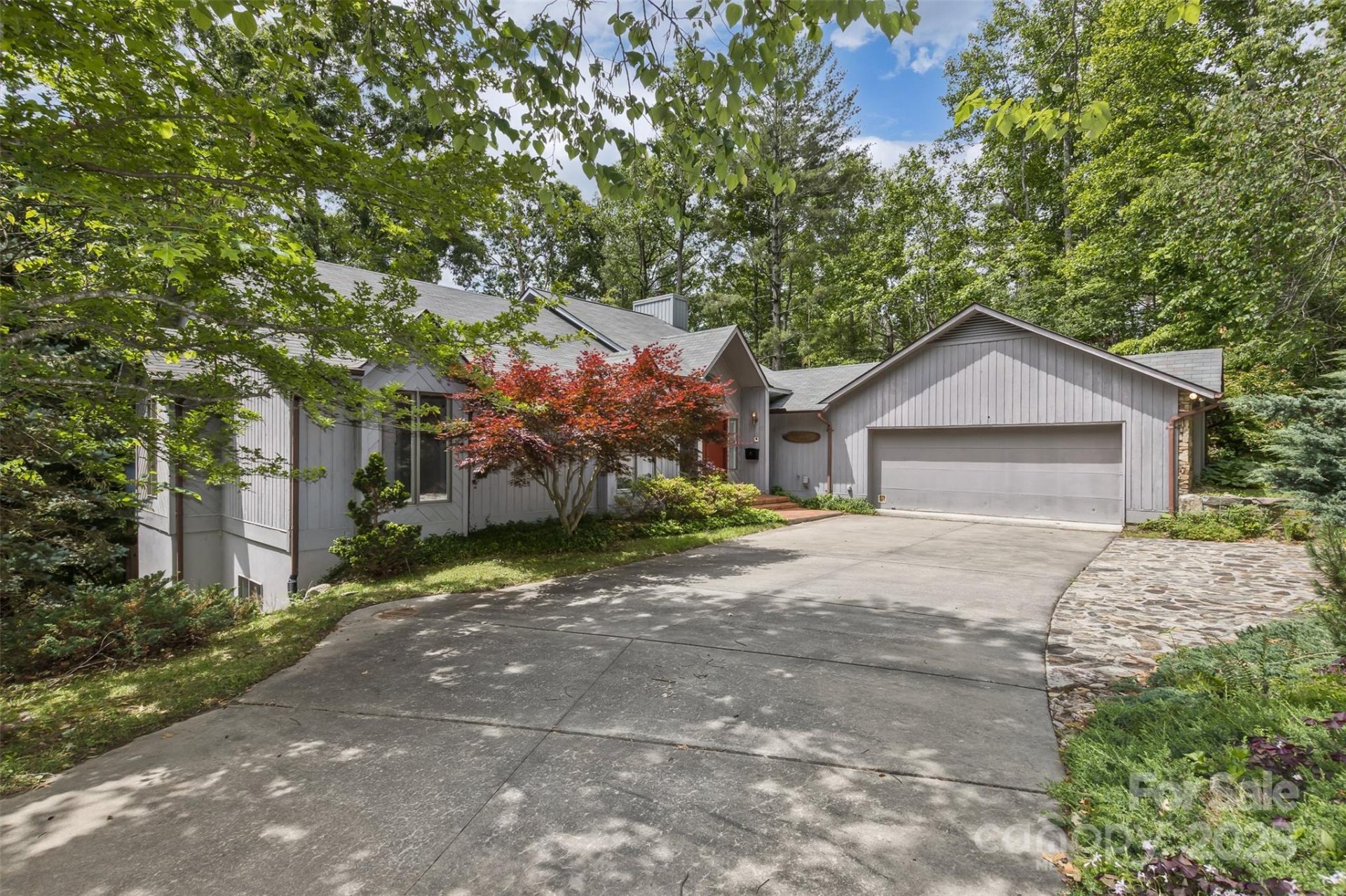 Property image 2 at 100 Black Oak Drive, Asheville, NC 28804