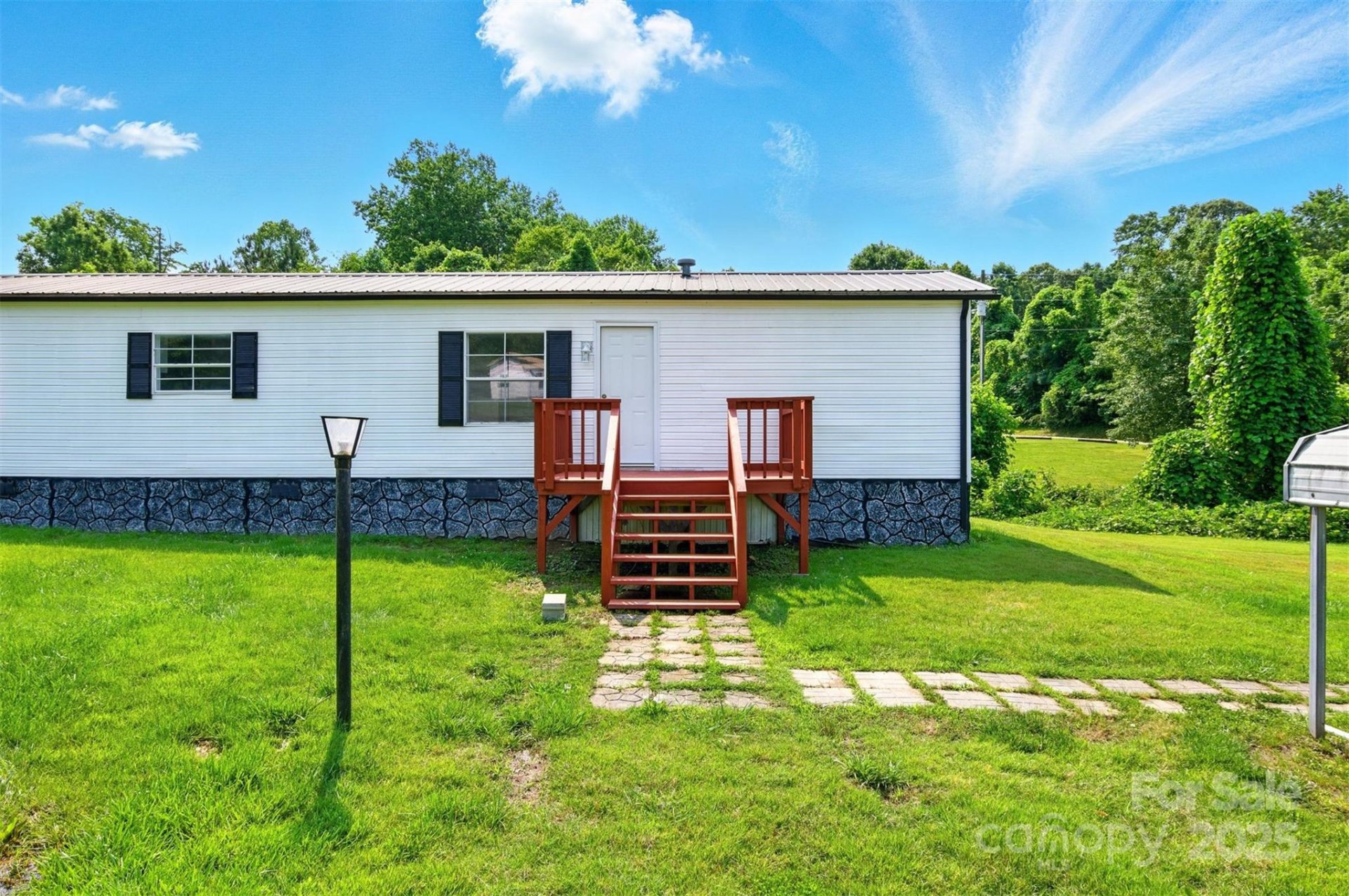 Property image 3 at 1016 S D Avenue, Maiden, NC 28650
