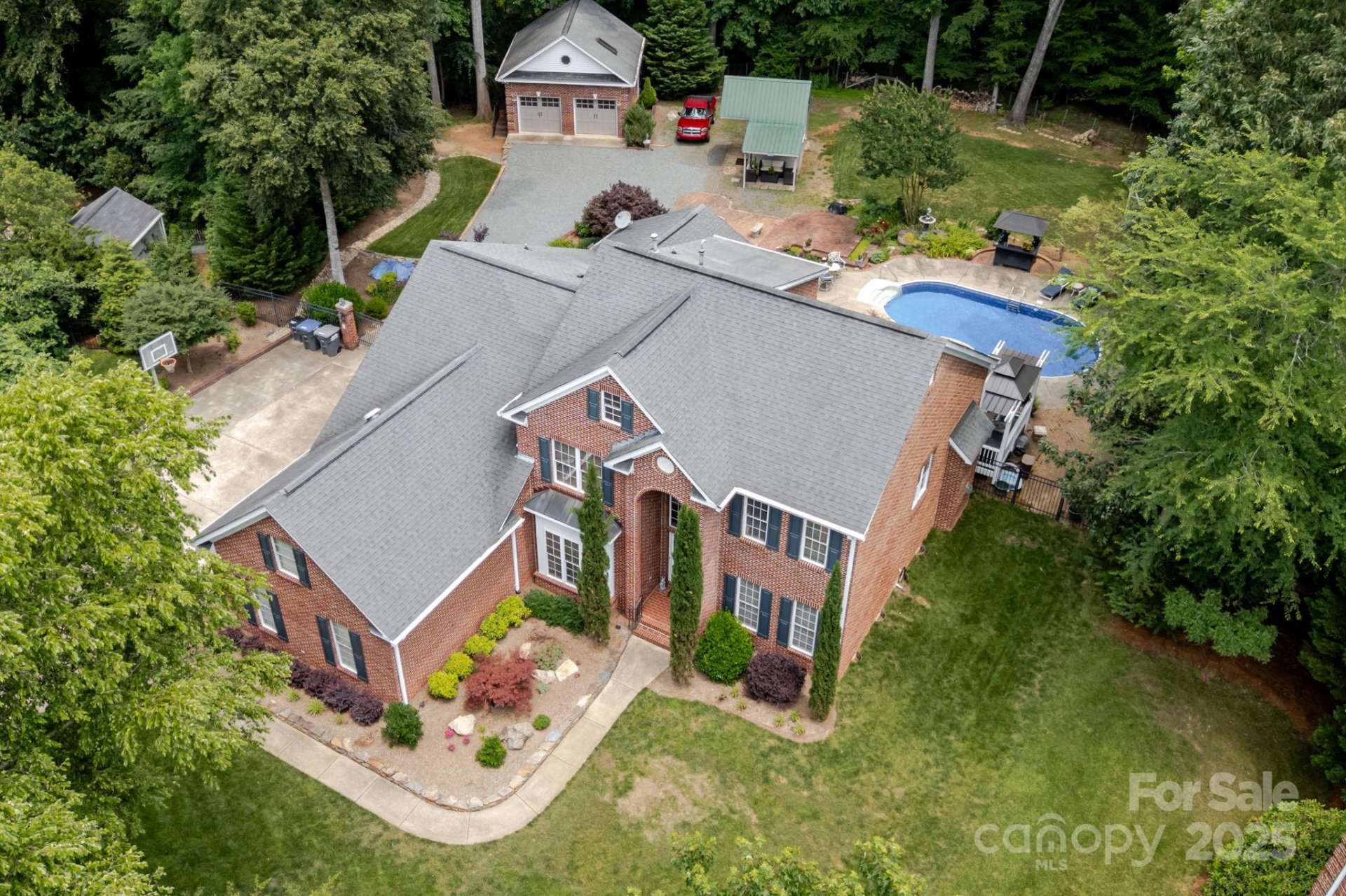 Property image 2 at 2031 Brook View Court, Matthews, NC 28104