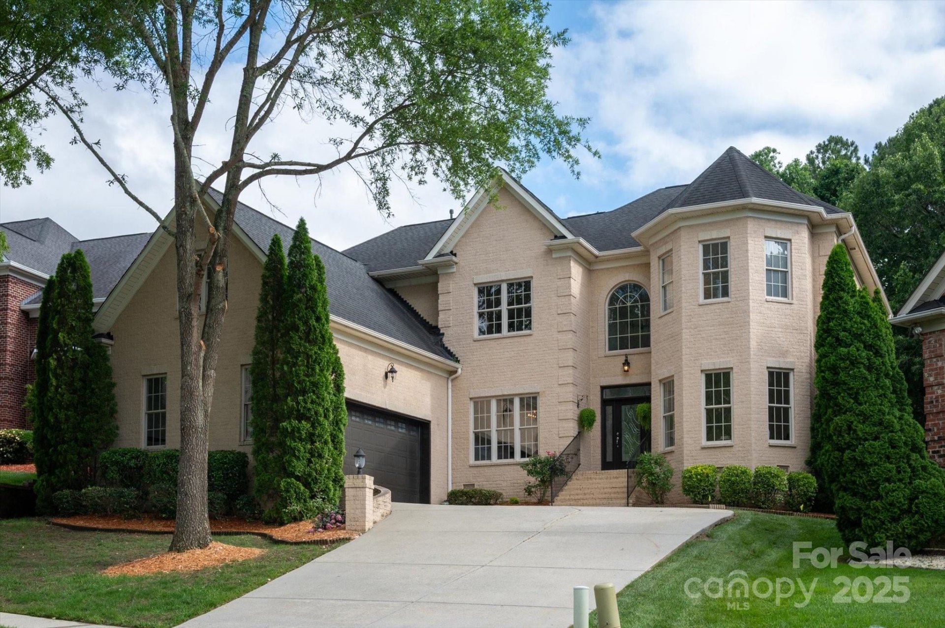 Churchfield, Charlotte Community