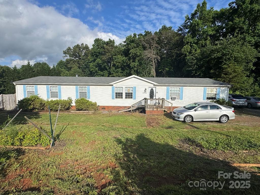 Property image 2 at 2194 Sterling Ridge Drive, Newton, NC 28658
