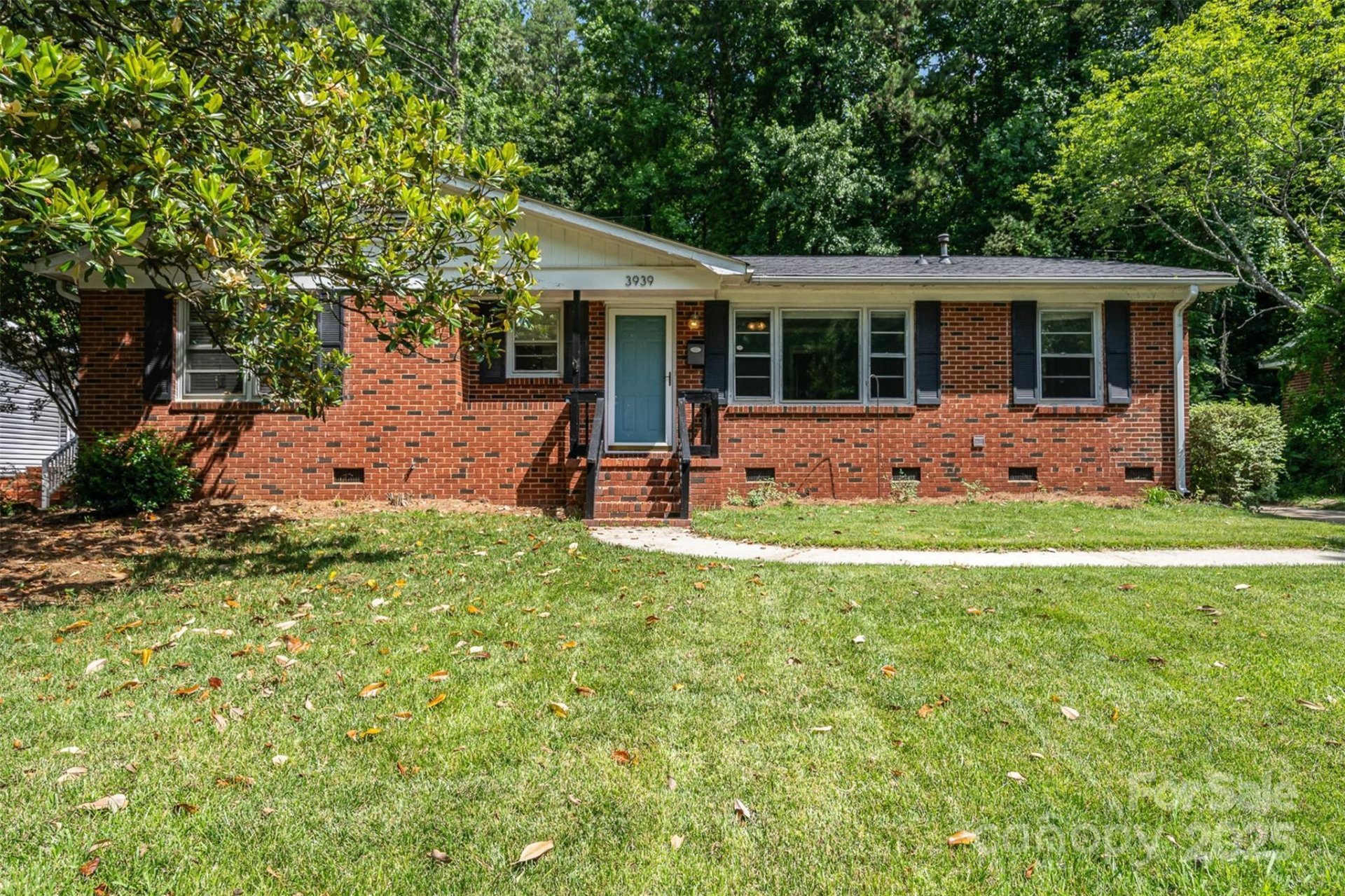Property image 2 at 3939 Sheffield Drive, Charlotte, NC 28205