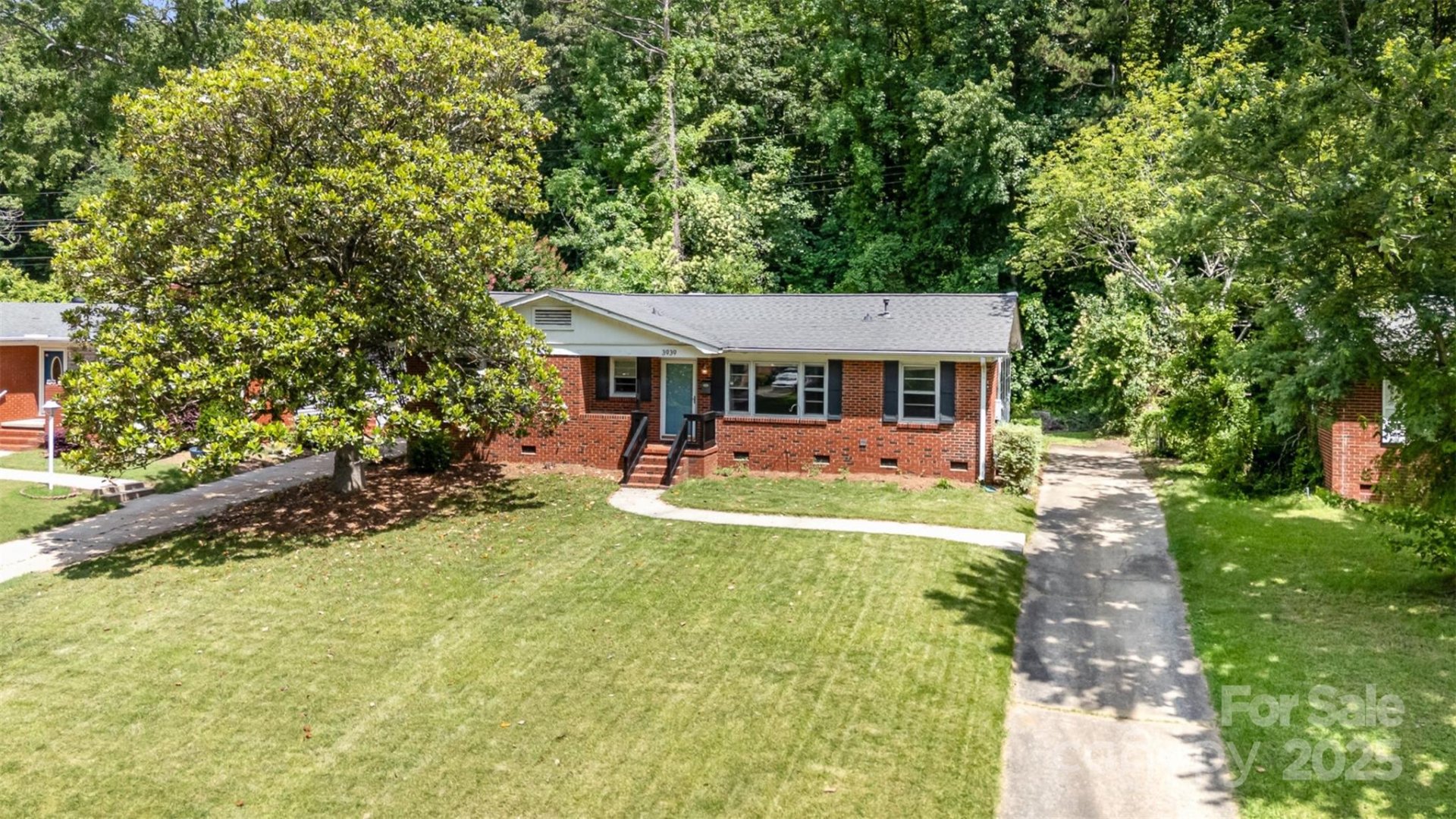 Property image 3 at 3939 Sheffield Drive, Charlotte, NC 28205