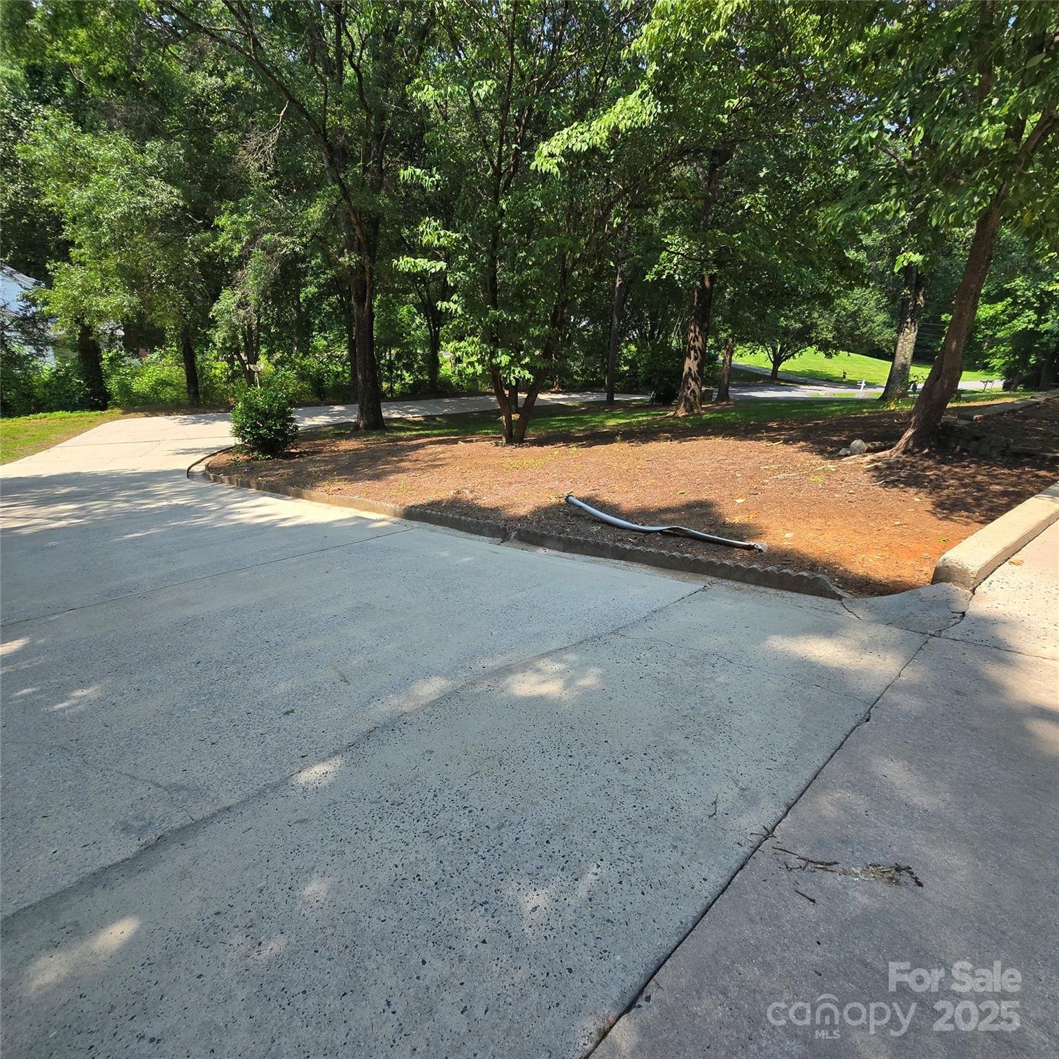 Property image 3 at 695 Knollcrest Drive, Concord, NC 28025