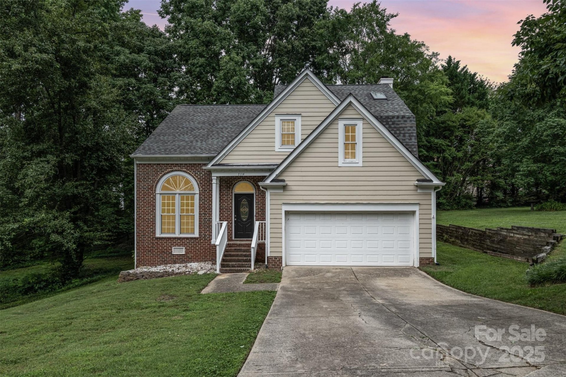 7114 Kinsmore Lane