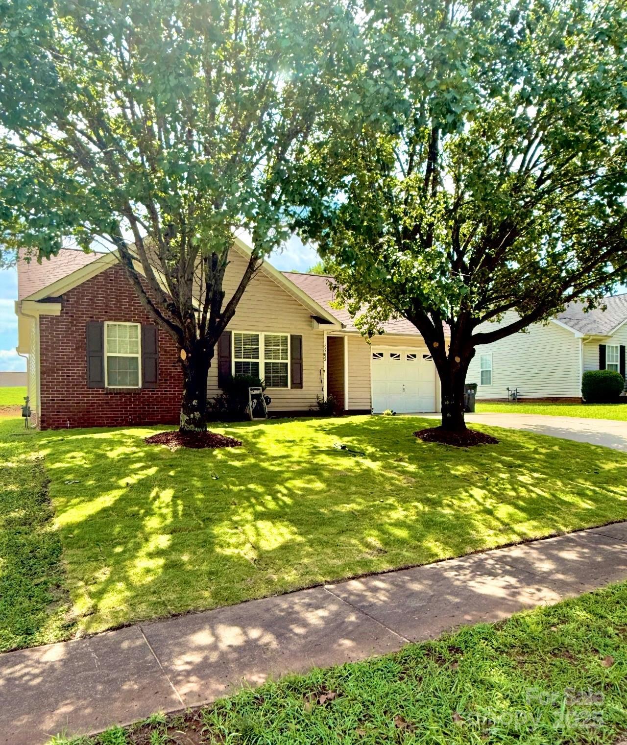 Property image 3 at 6902 Vernon Wood Lane, Charlotte, NC 28262