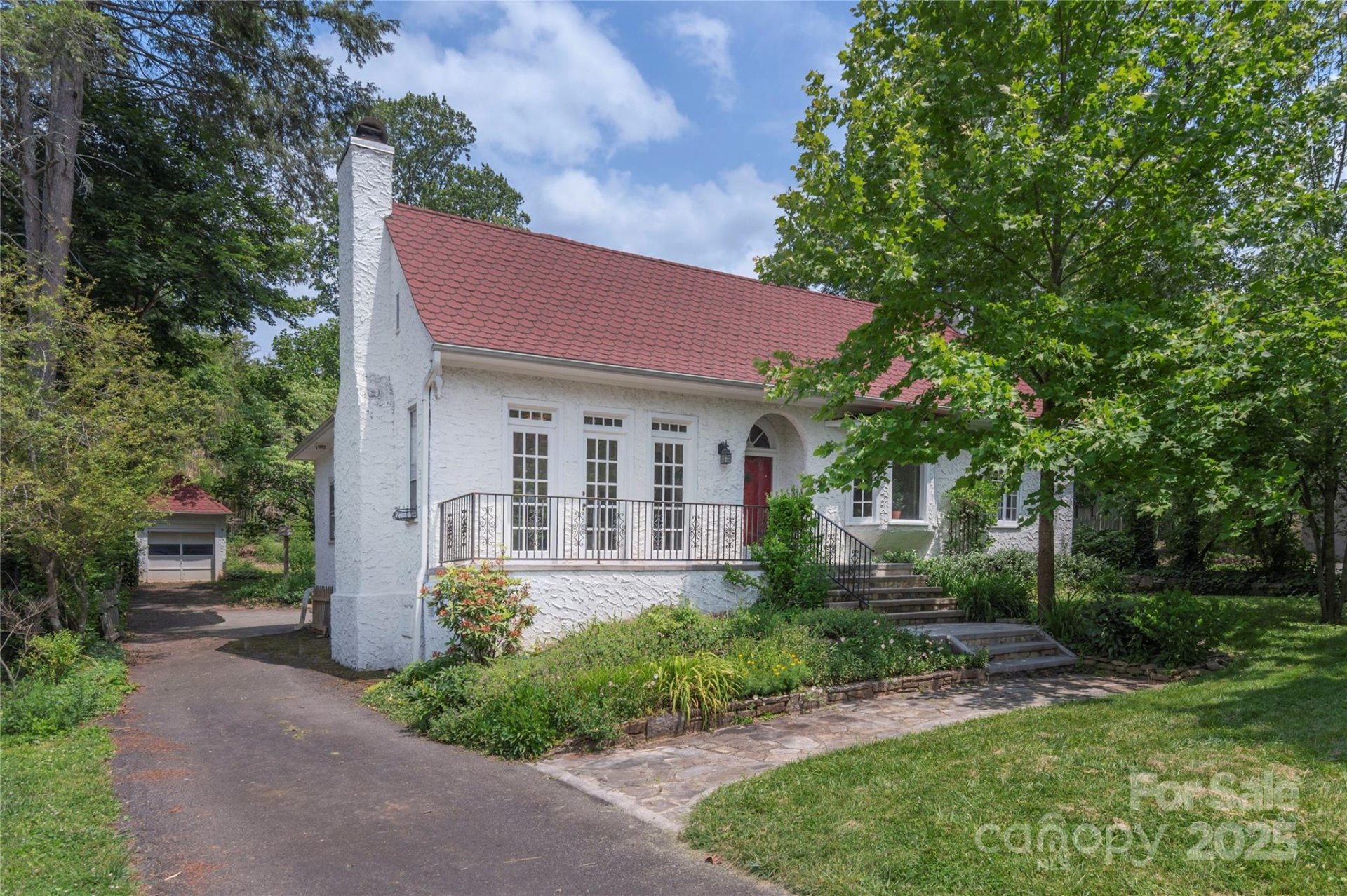 Property image 1 at 118 Glen Falls Road, Asheville, NC 28804