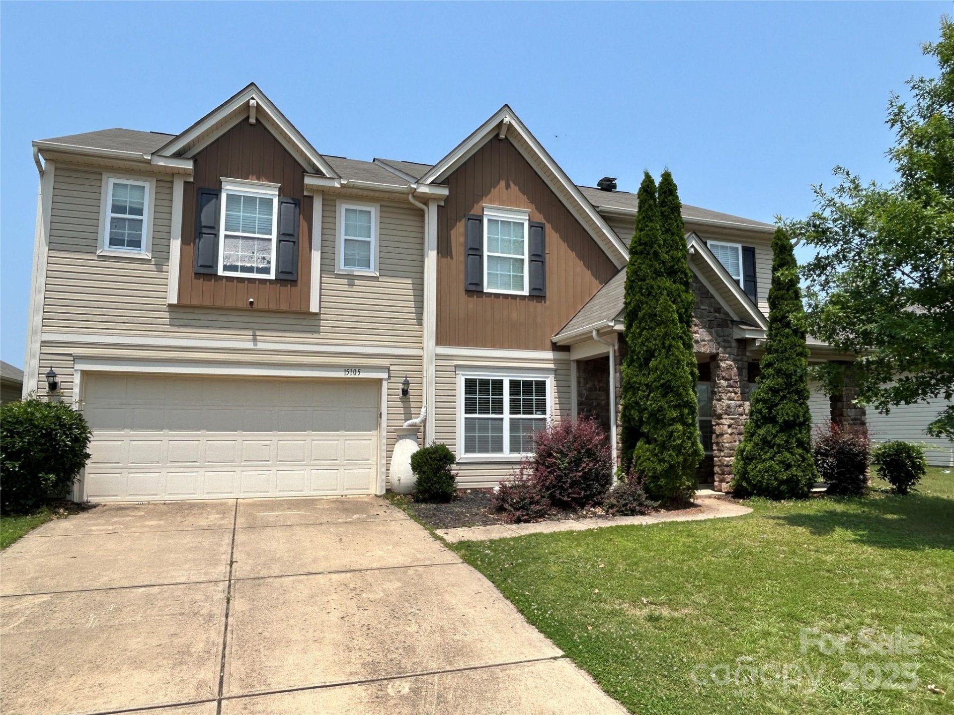 Creekshire Village, Charlotte Community