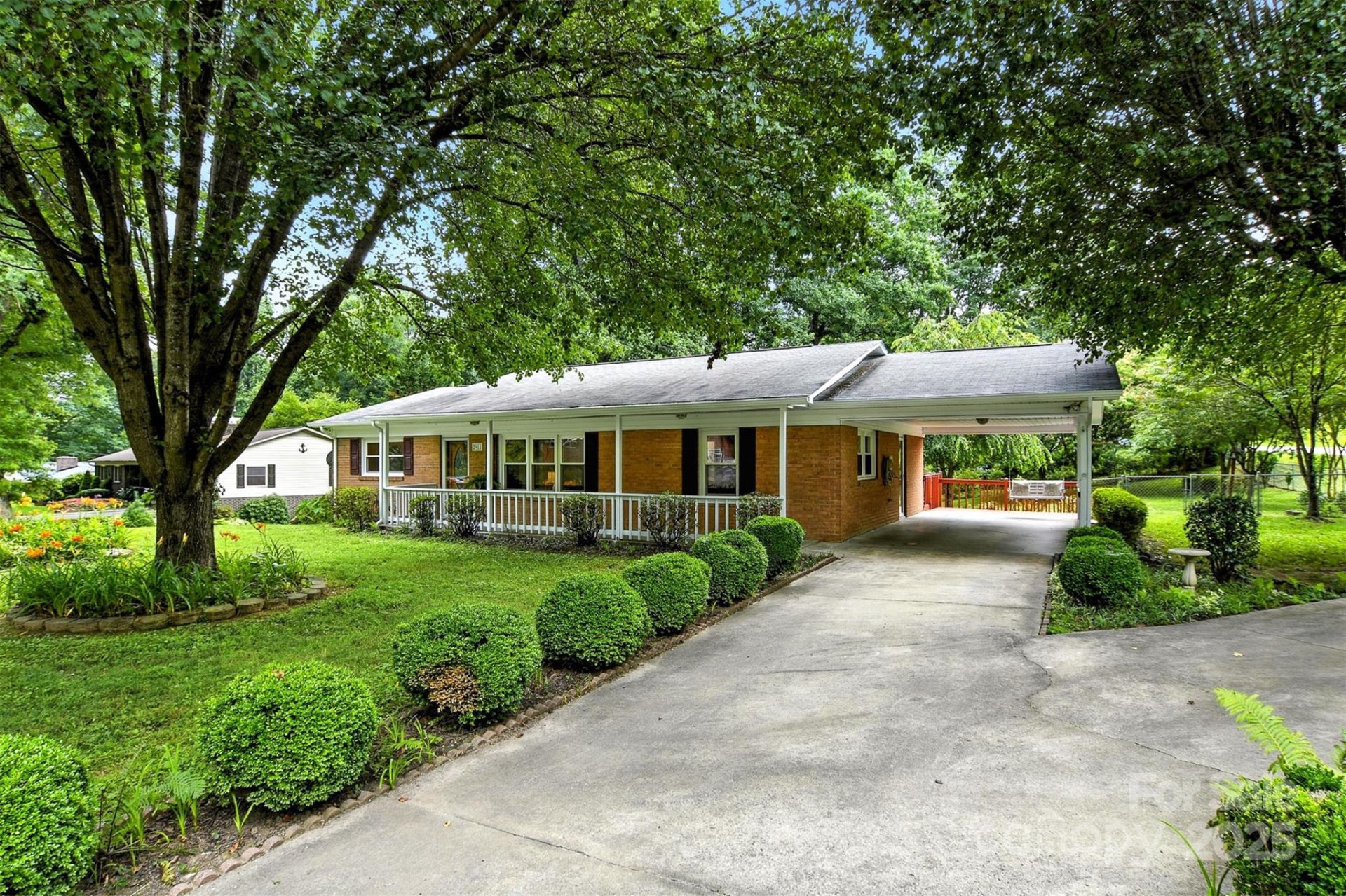 Property image 2 at 2911 Spencer Street, Lenoir, NC 28645