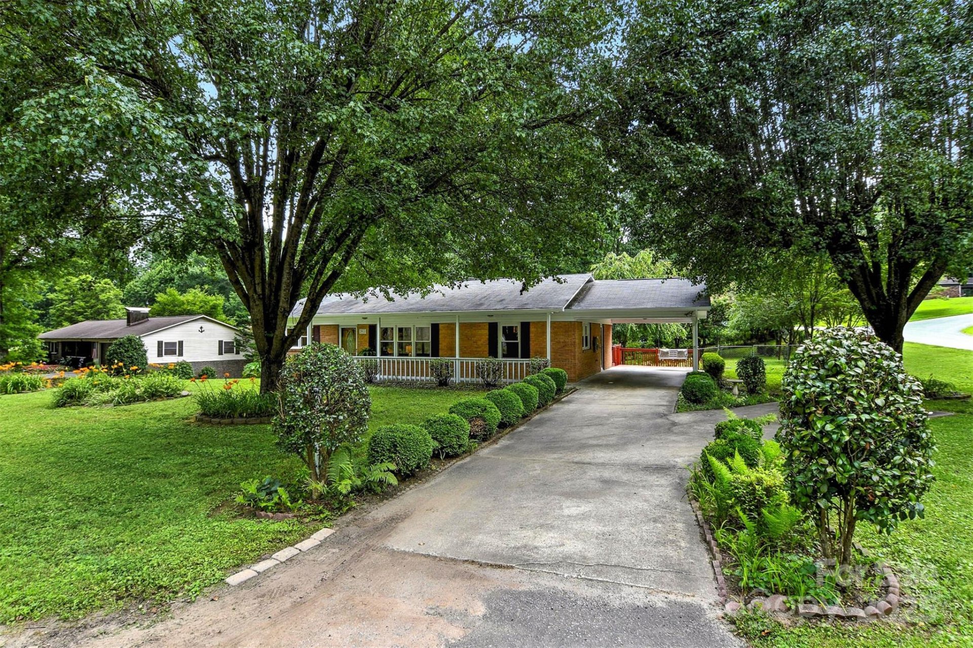Property image 4 at 2911 Spencer Street, Lenoir, NC 28645