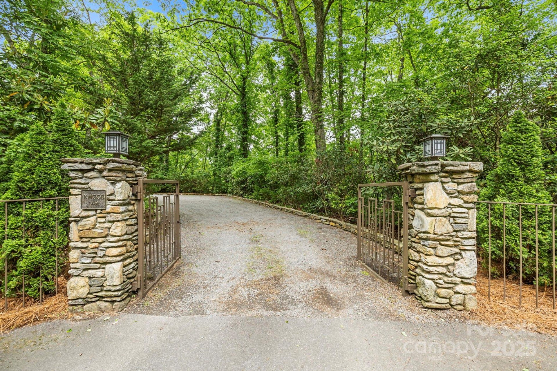 Property image 2 at 21 Rhododendron Road, Black Mountain, NC 28711
