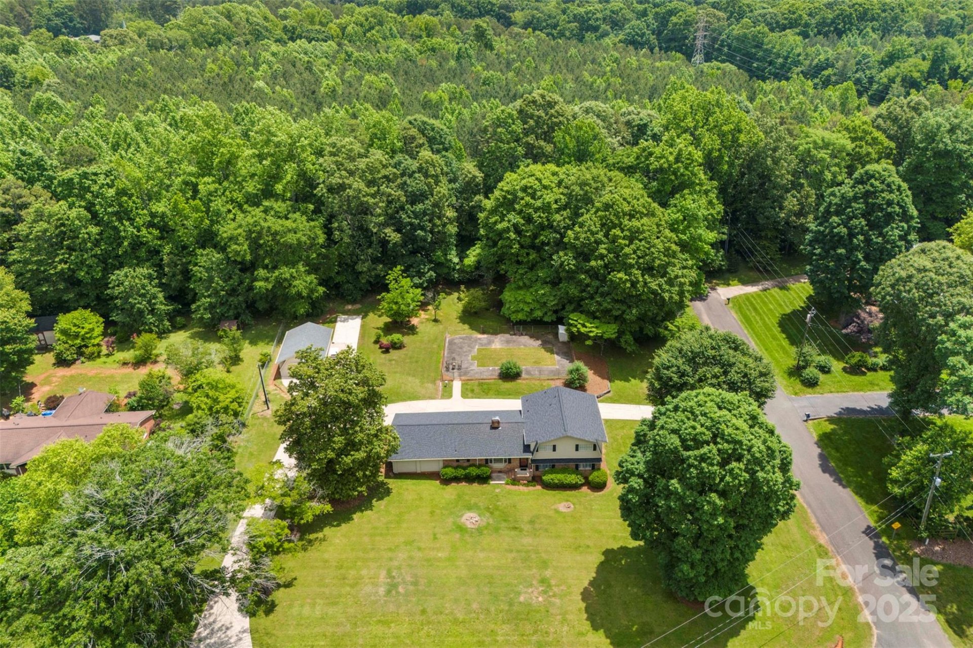 Property image 1 at 111 Kelly Lane, Gastonia, NC 28056