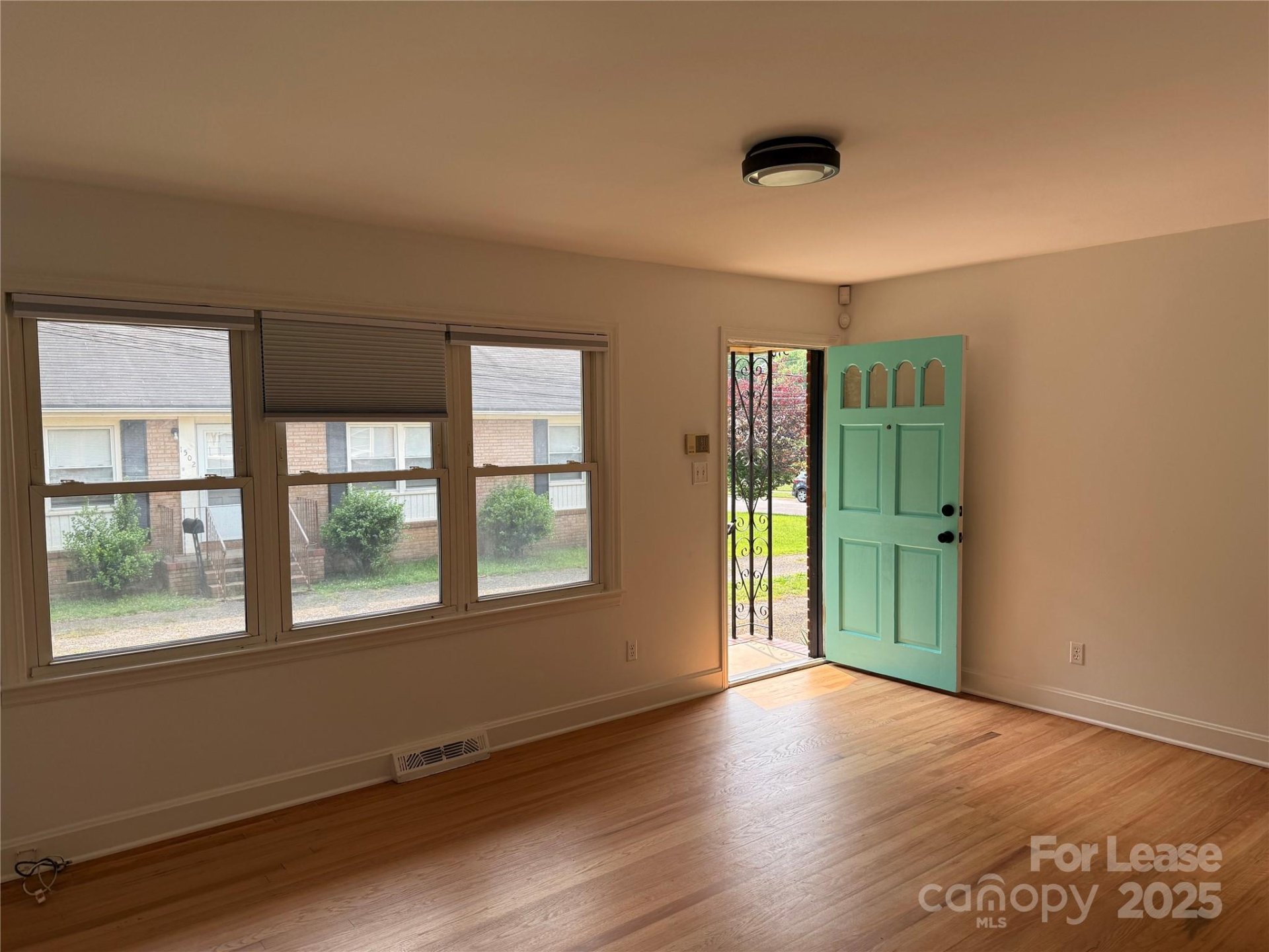 Property image 2 at 1508 Woodhill Lane, Charlotte, NC 28205