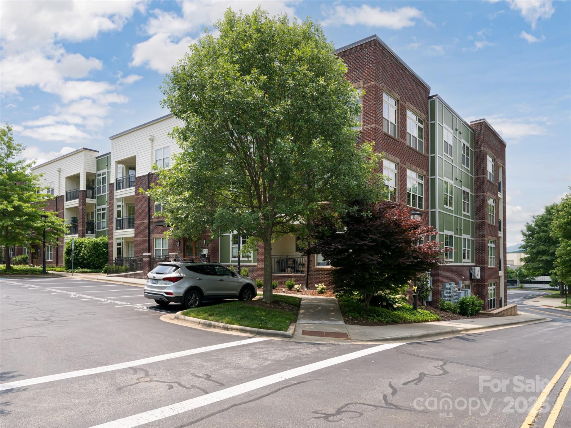 Property image 2 at 5 Farleigh Street, Asheville, NC 28803