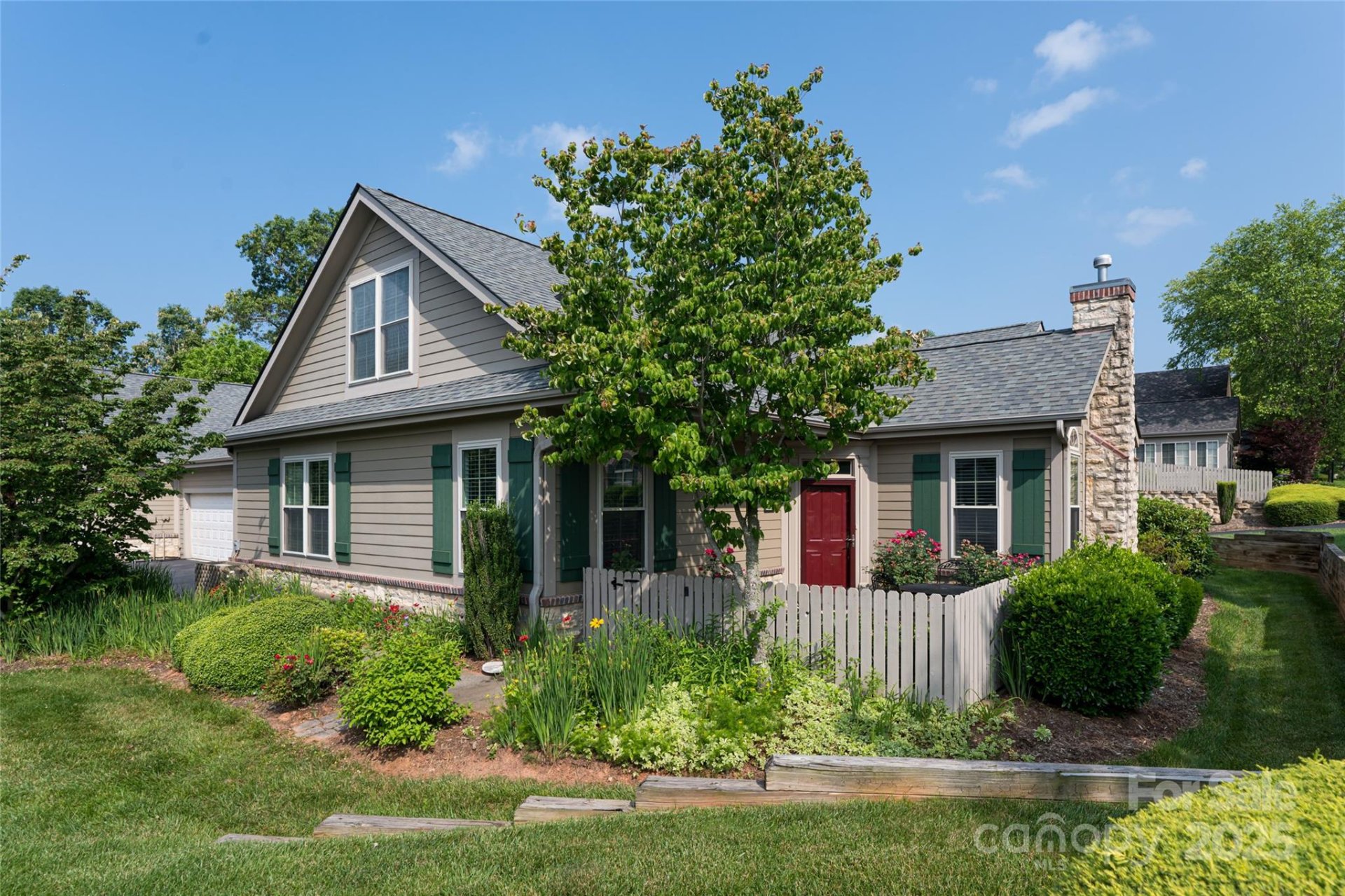 Craggy View Cottages, Swannanoa Community