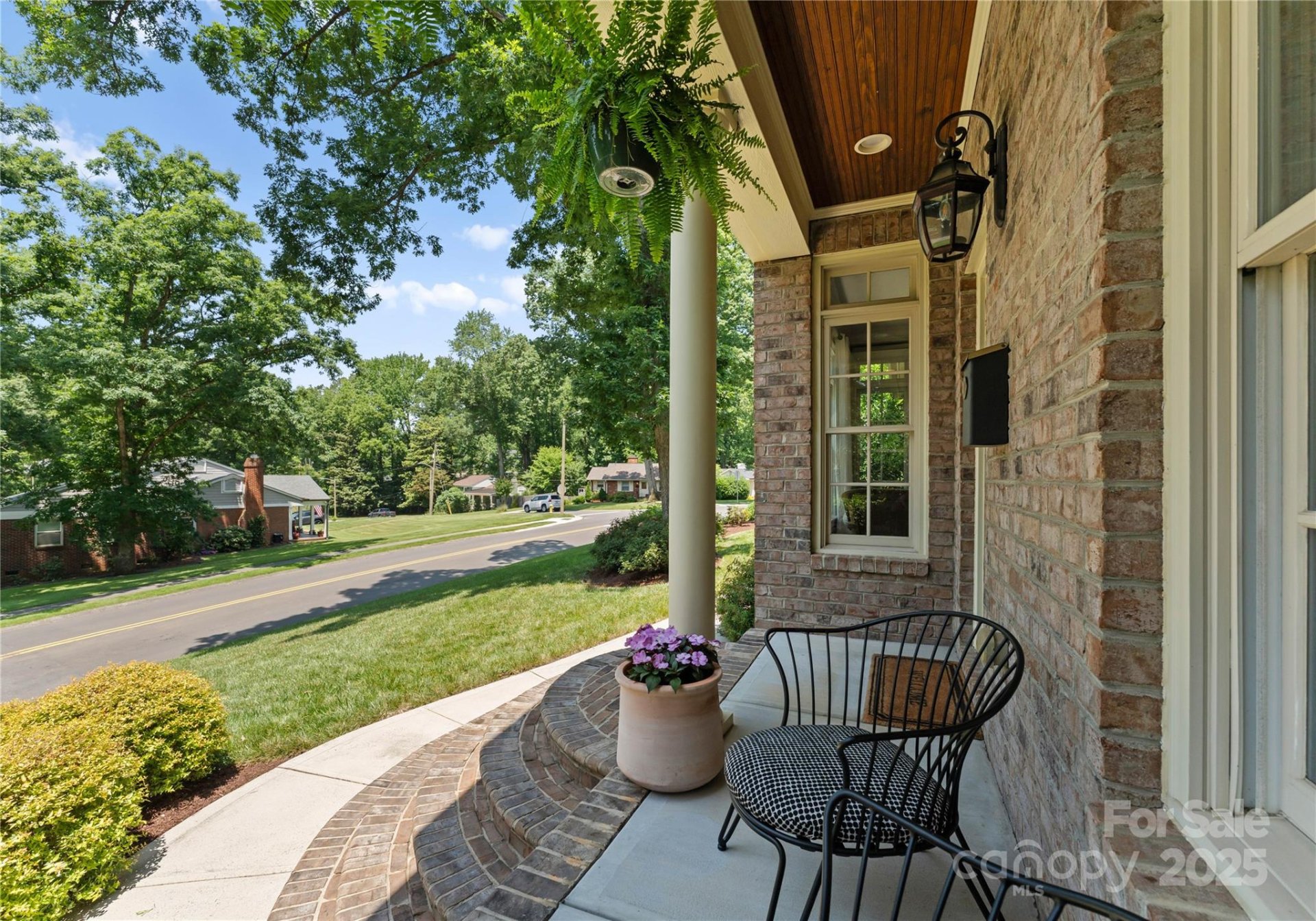 Property image 2 at 901 Hartford Avenue, Charlotte, NC 28209