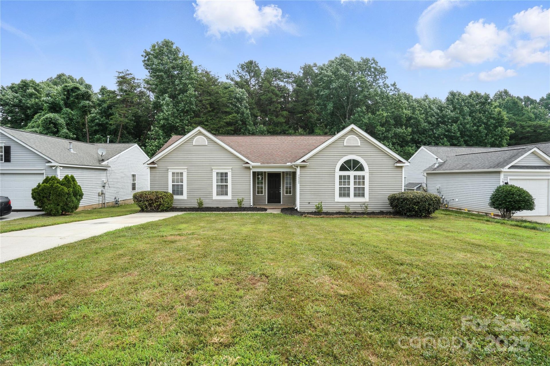 Property image 2 at 7922 Travers Run Drive, Charlotte, NC 28215