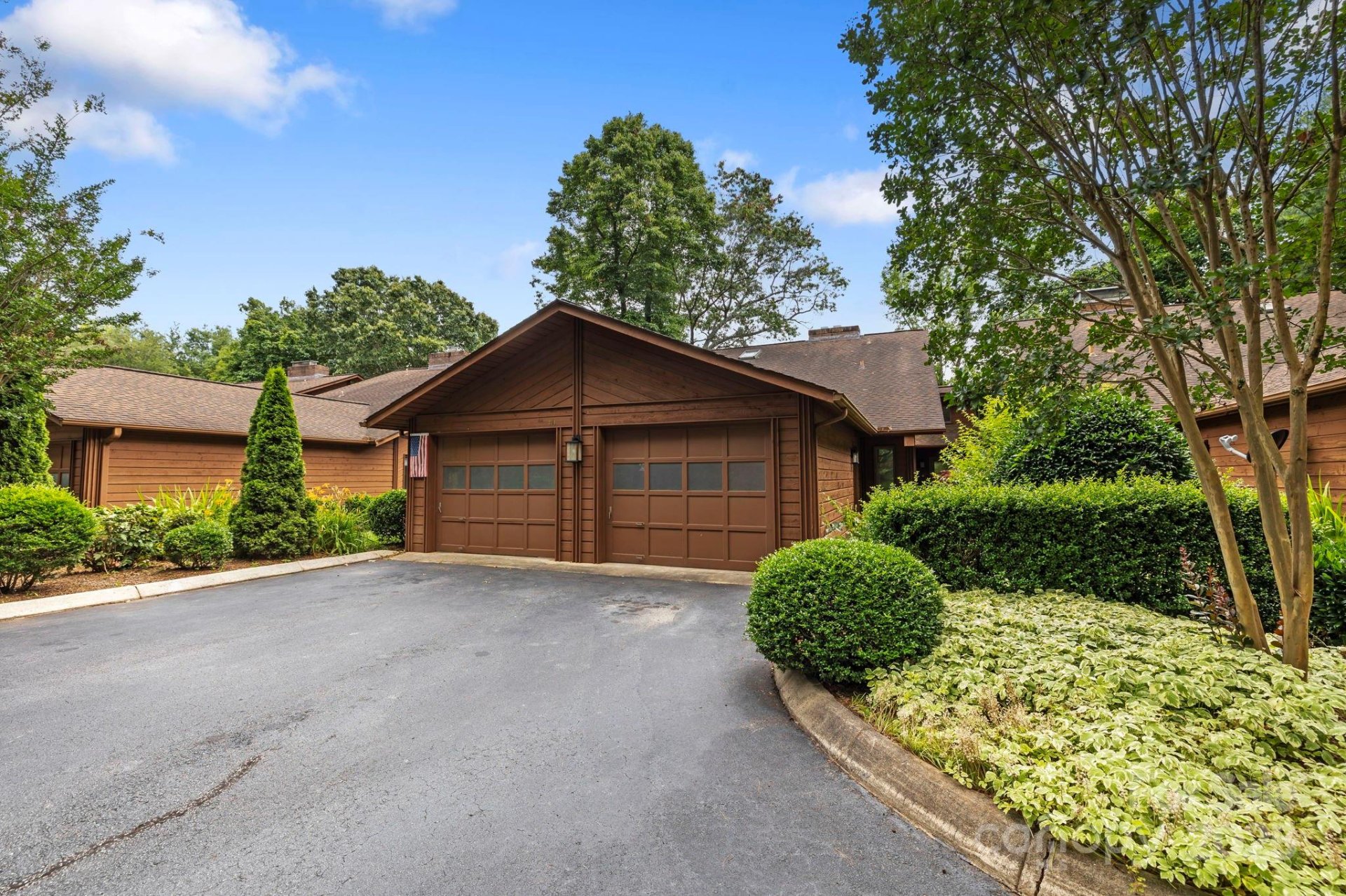 Property image 3 at 204 Woodfield Drive, Asheville, NC 28803