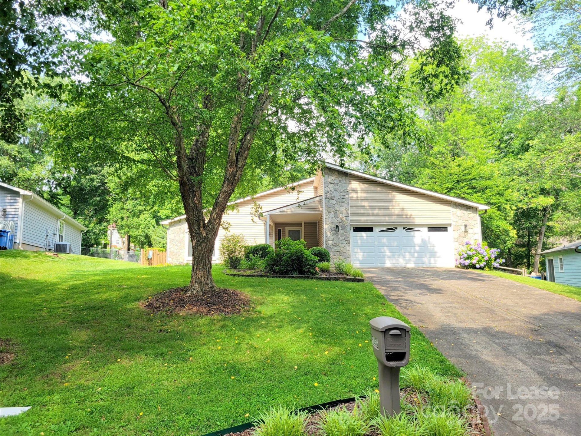 9338 Aylesbury Lane