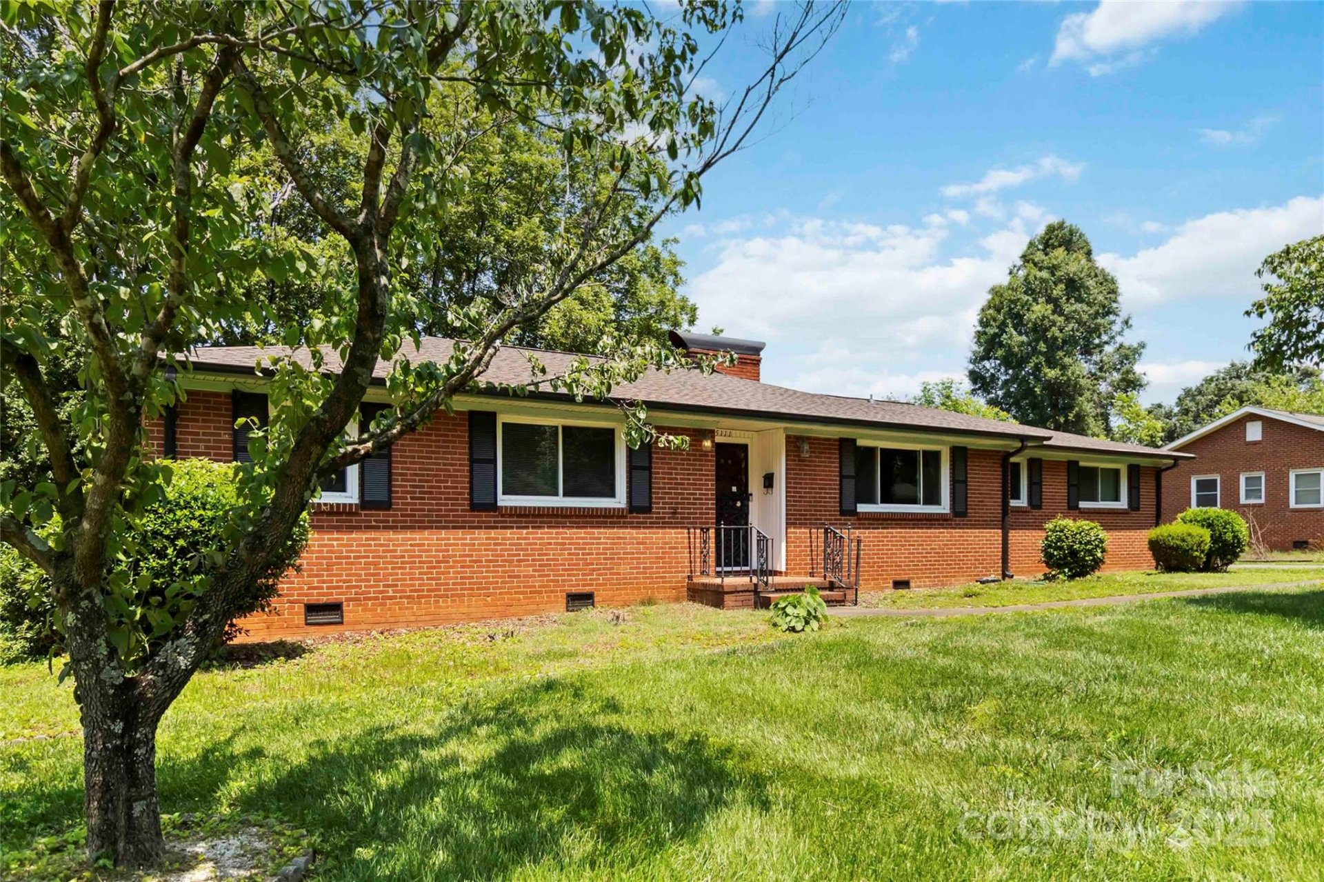 Property image 1 at 5111 Tewkesbury Road, Charlotte, NC 28269
