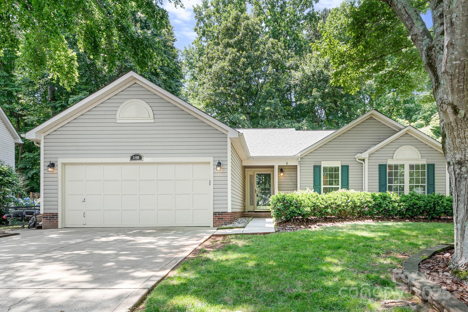 5400 Groveton Court