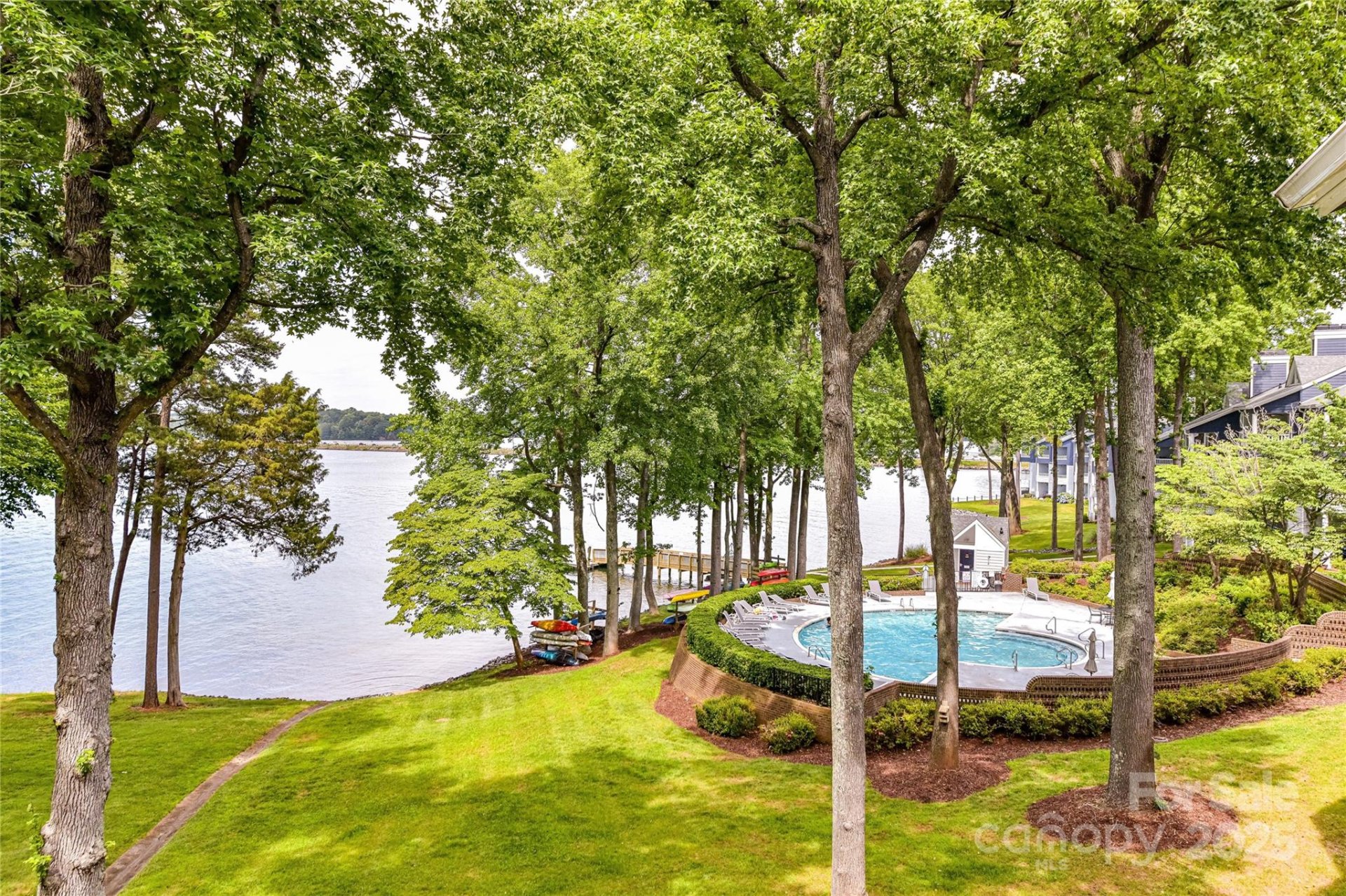 303 Northwest Drive
