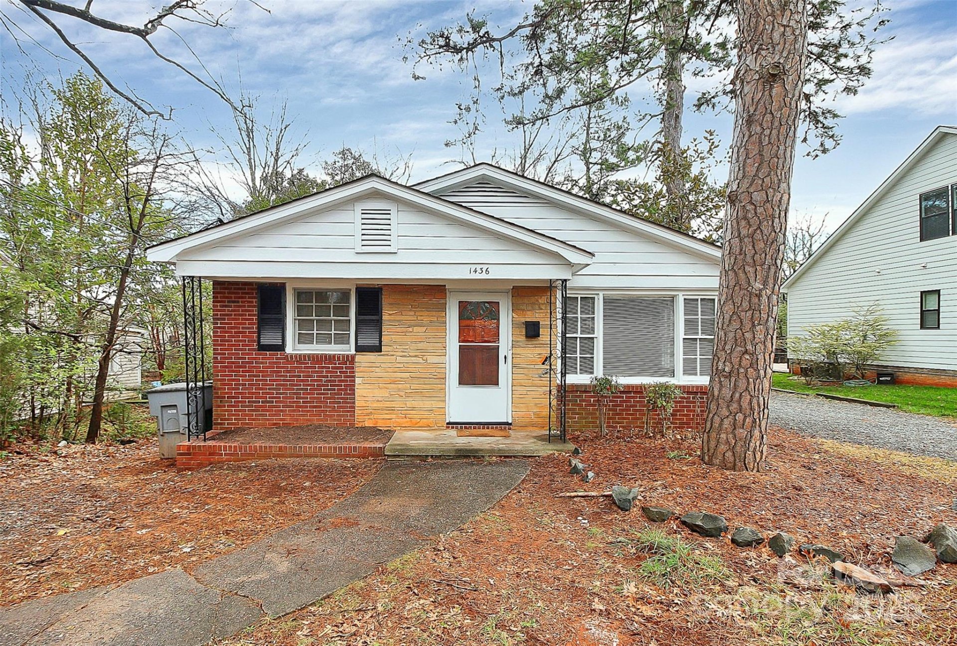 Property image 1 at 1436 Chippendale Road, Charlotte, NC 28205