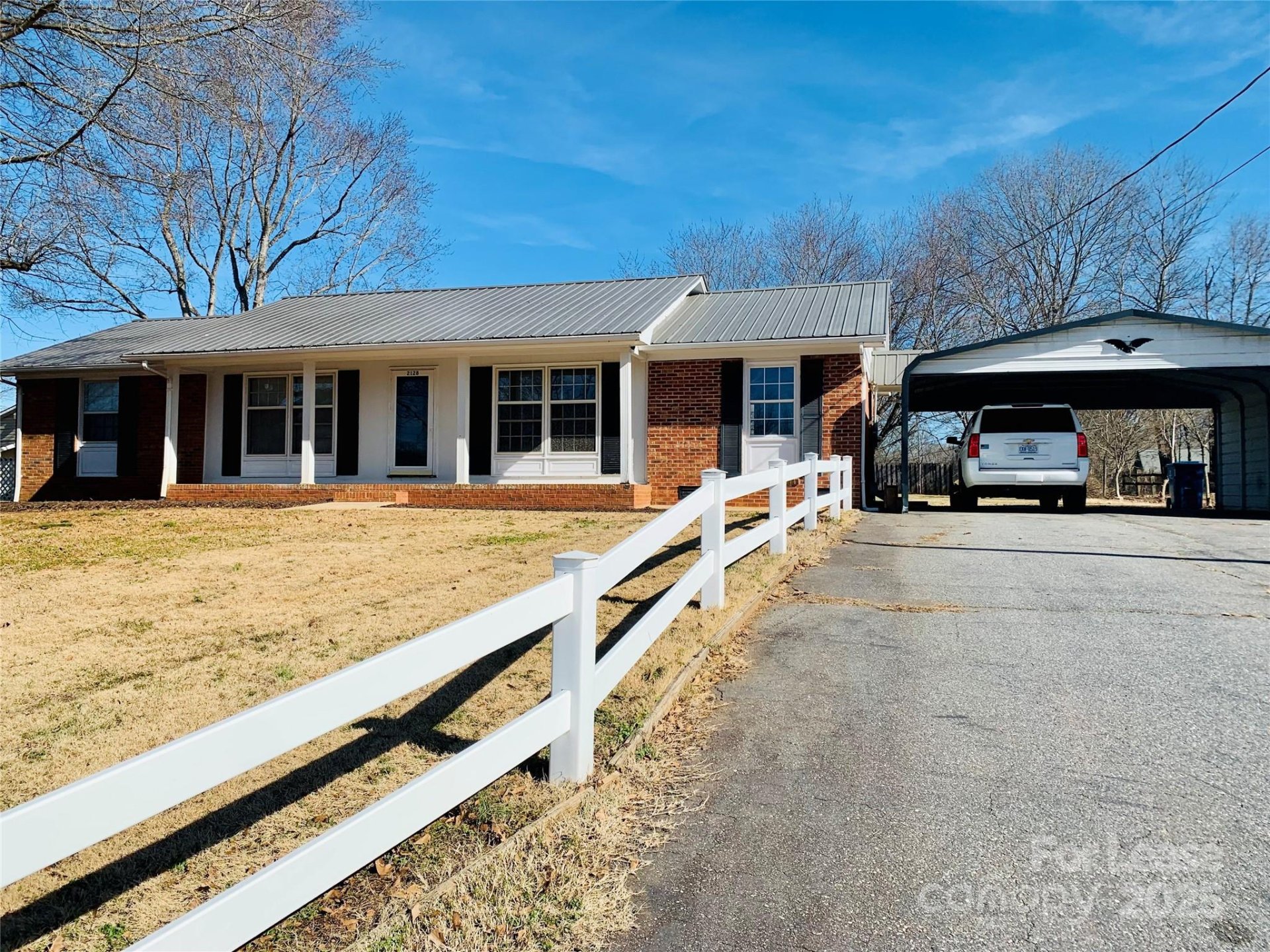 Property image 1 at 2128 Moss Farm Road, Hickory, NC 28602