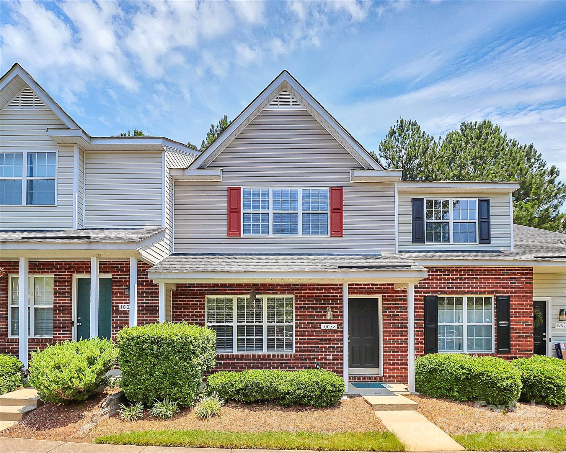 Property at 10032 Pergola View Court, Charlotte, NC 28213